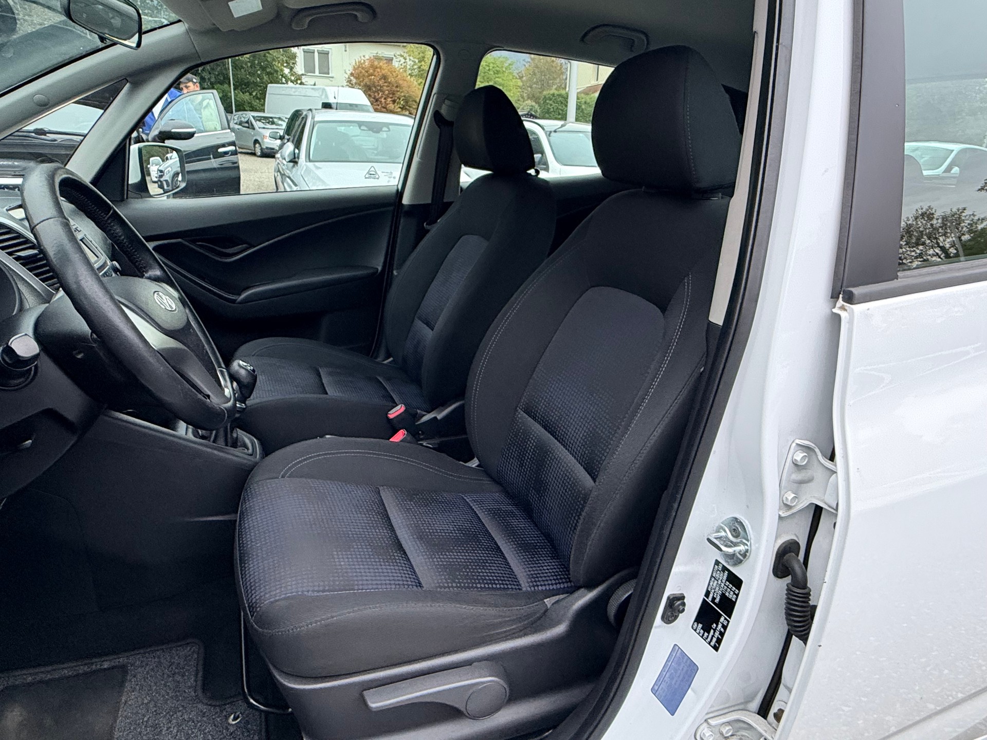 HYUNDAI iX20 1.4 Comfort-image-16