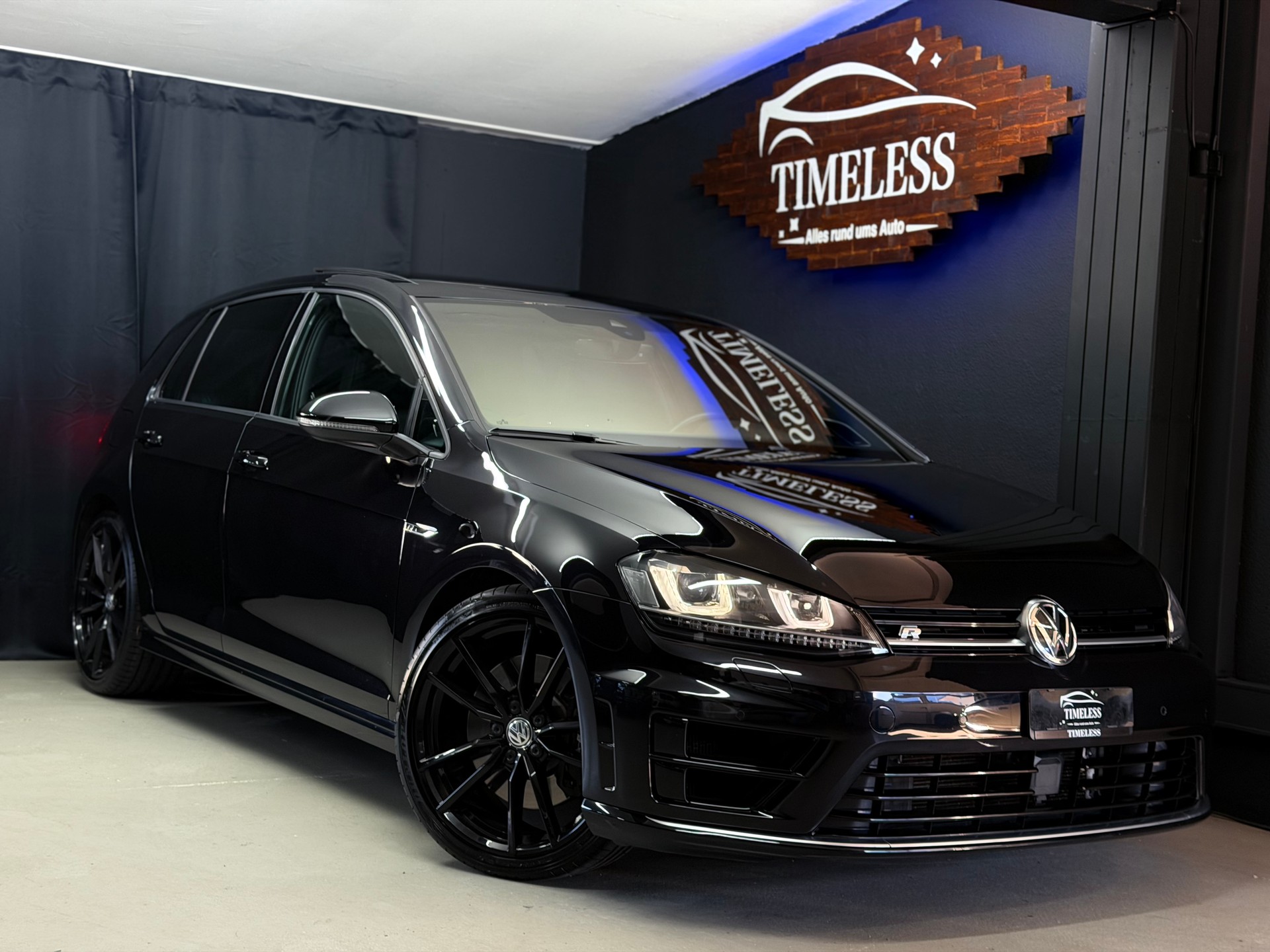 VW Golf 2.0 TSI R 4Motion DSG-image-0