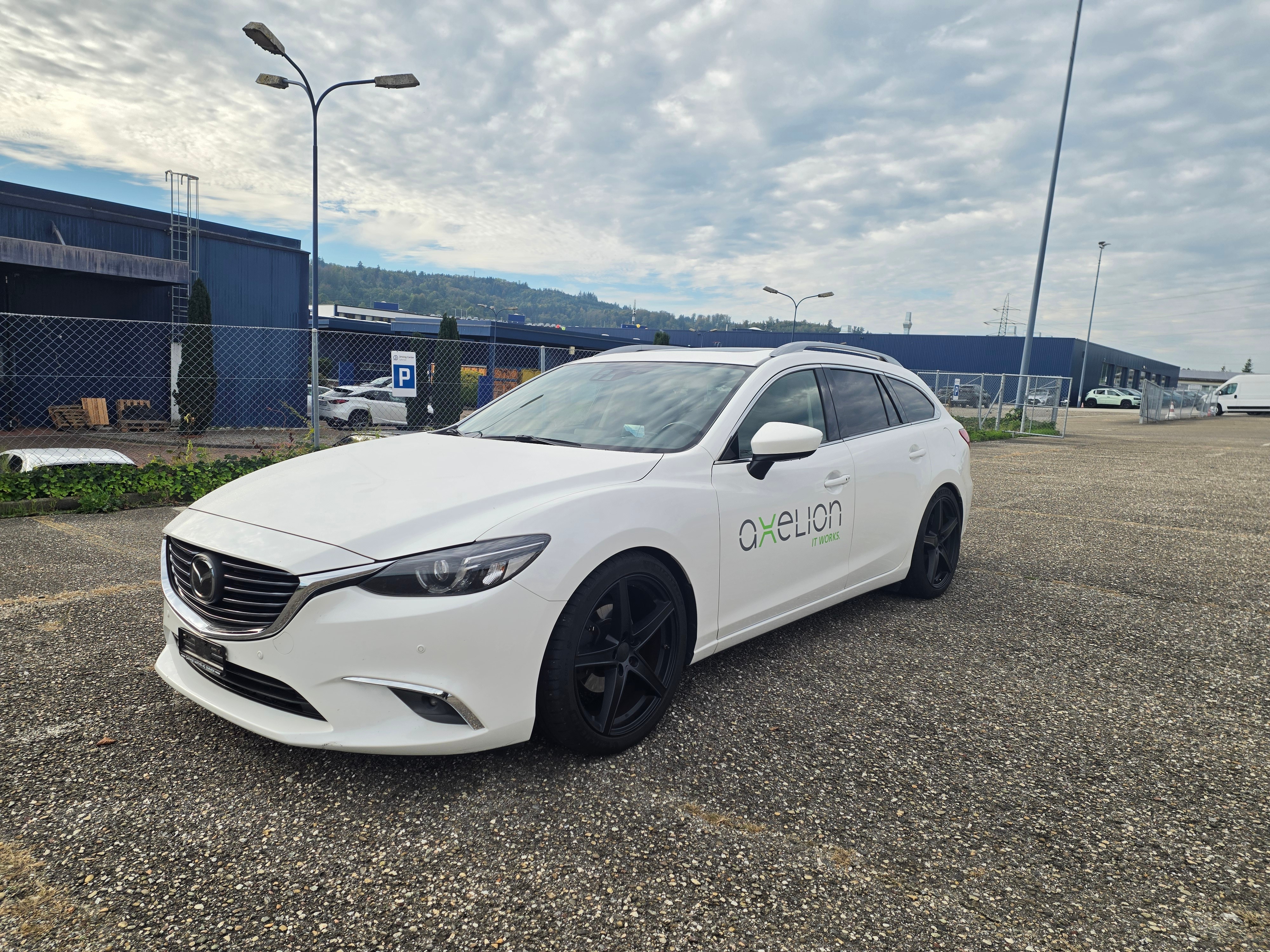Car photo
