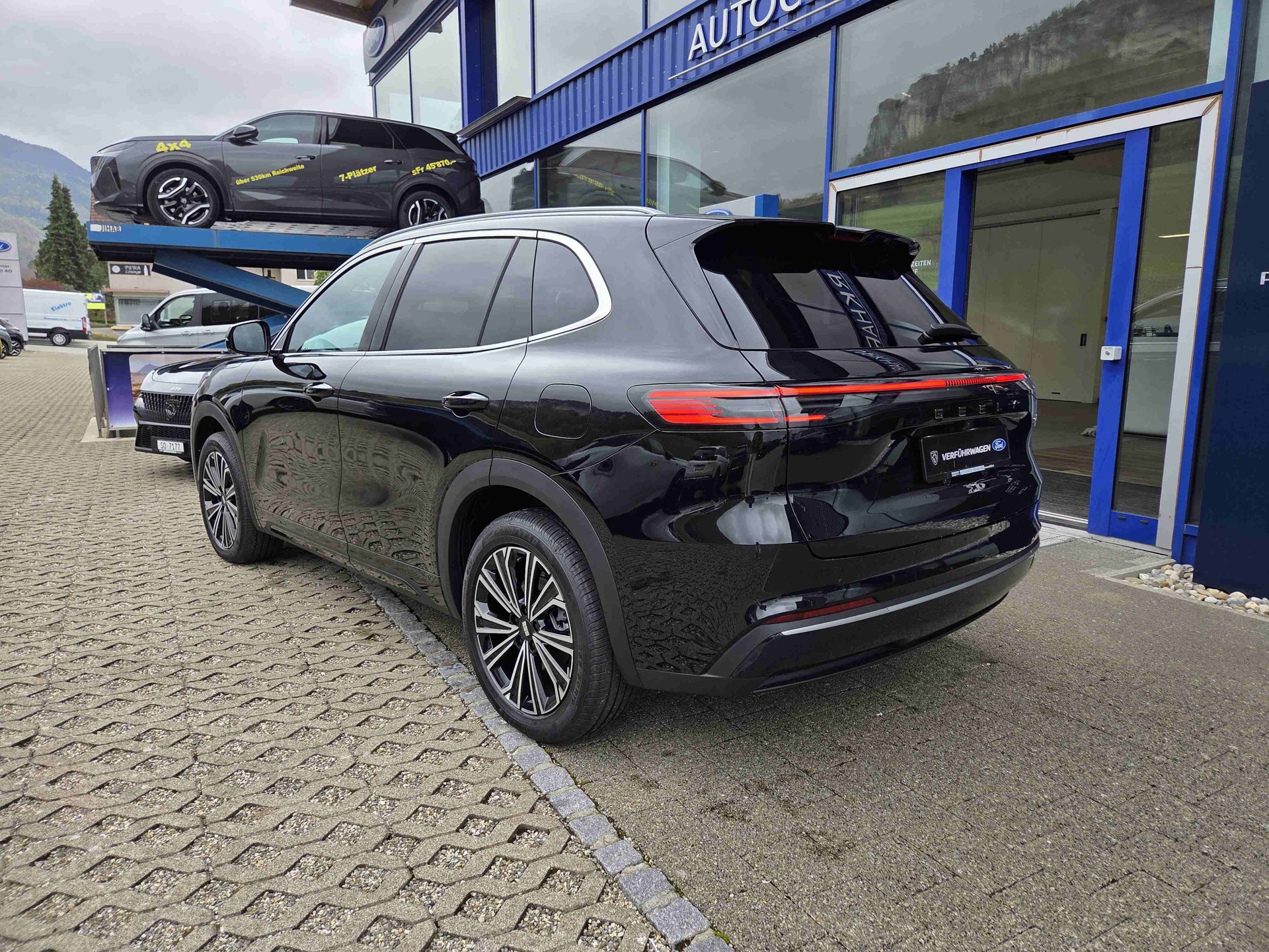 GEELY Starray EM-i Launch Edition *jetzt probefahren*-showroom-element-2