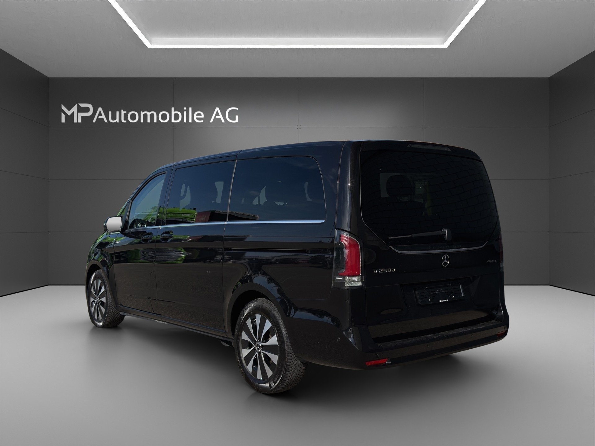 MERCEDES-BENZ V 250 d lang Avantgarde 4Matic G-Tronic-image-5