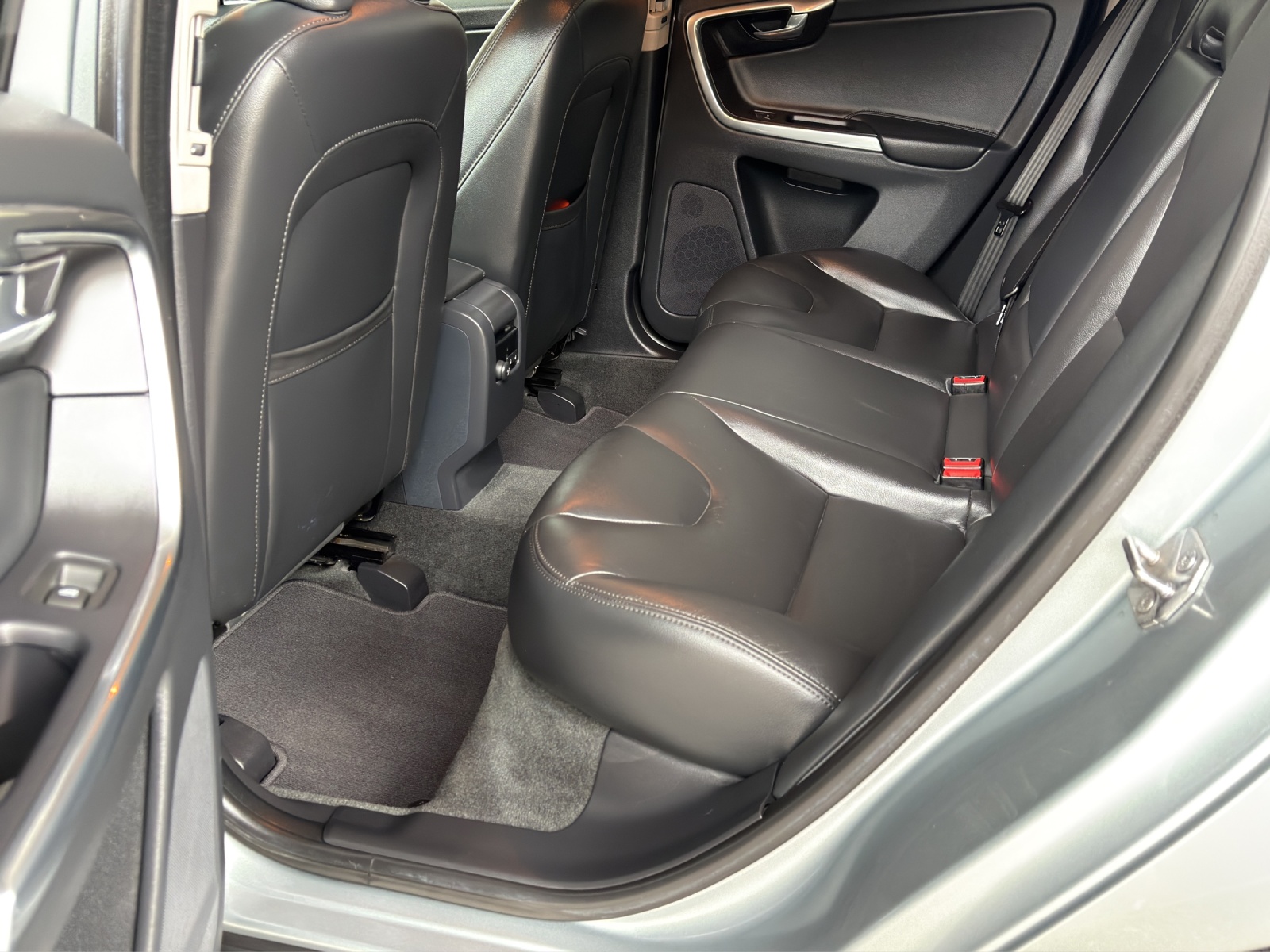 VOLVO XC60 T5 Momentum Geartronic-image-13