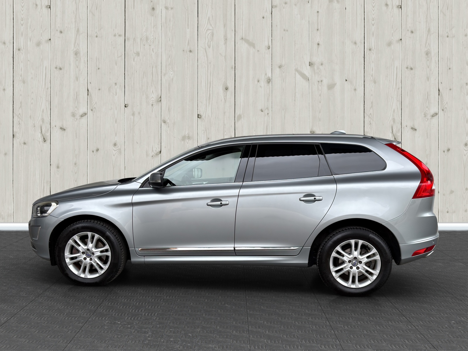 VOLVO XC60 T5 Momentum Geartronic-image-3