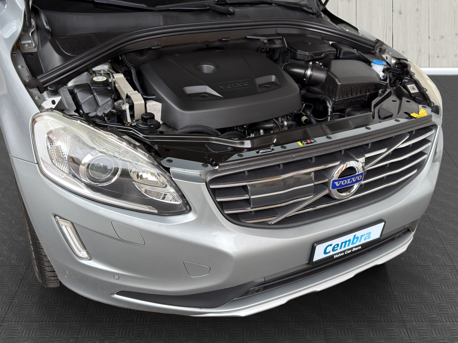 VOLVO XC60 T5 Momentum Geartronic-image-15