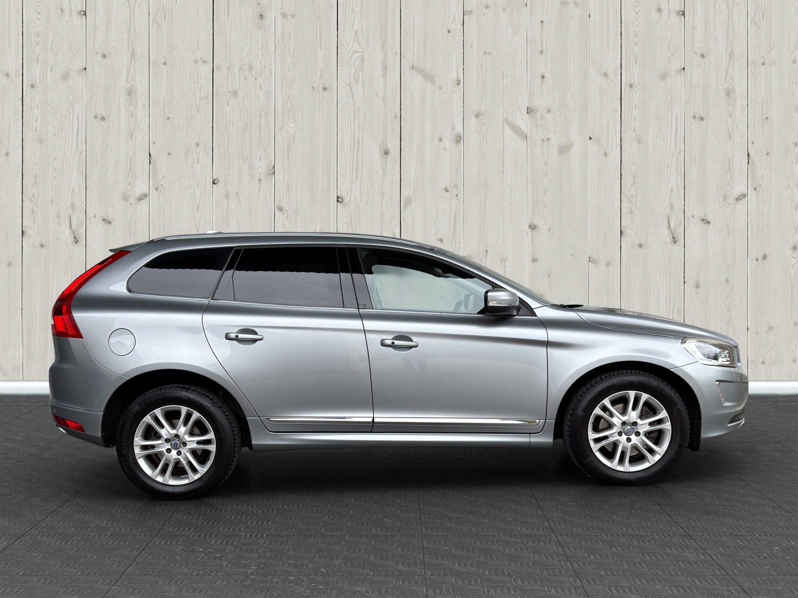 VOLVO XC60 T5 Momentum Geartronic-image-7