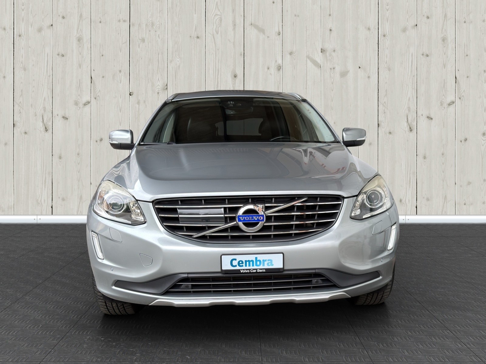 VOLVO XC60 T5 Momentum Geartronic-image-1