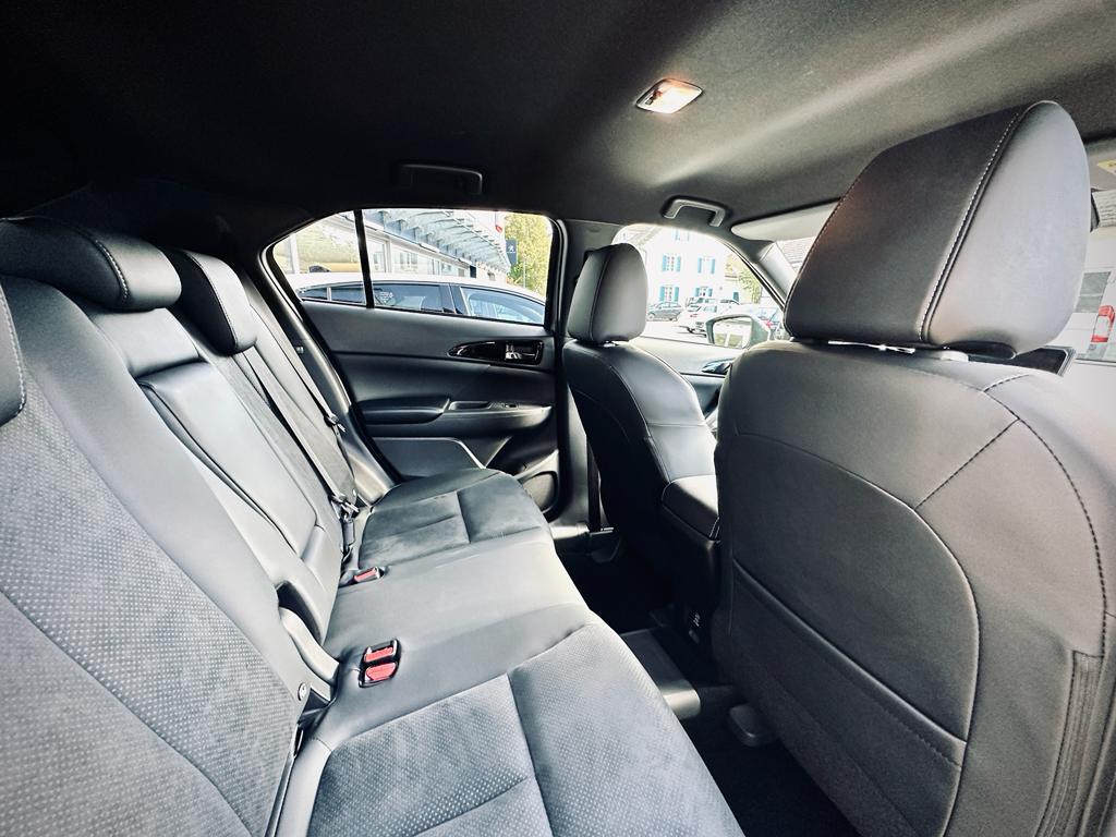 MITSUBISHI Eclipse Cross 2.4 PHEV Invite 4x4-image-10