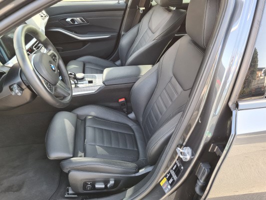 BMW 330e M Sport-image-6
