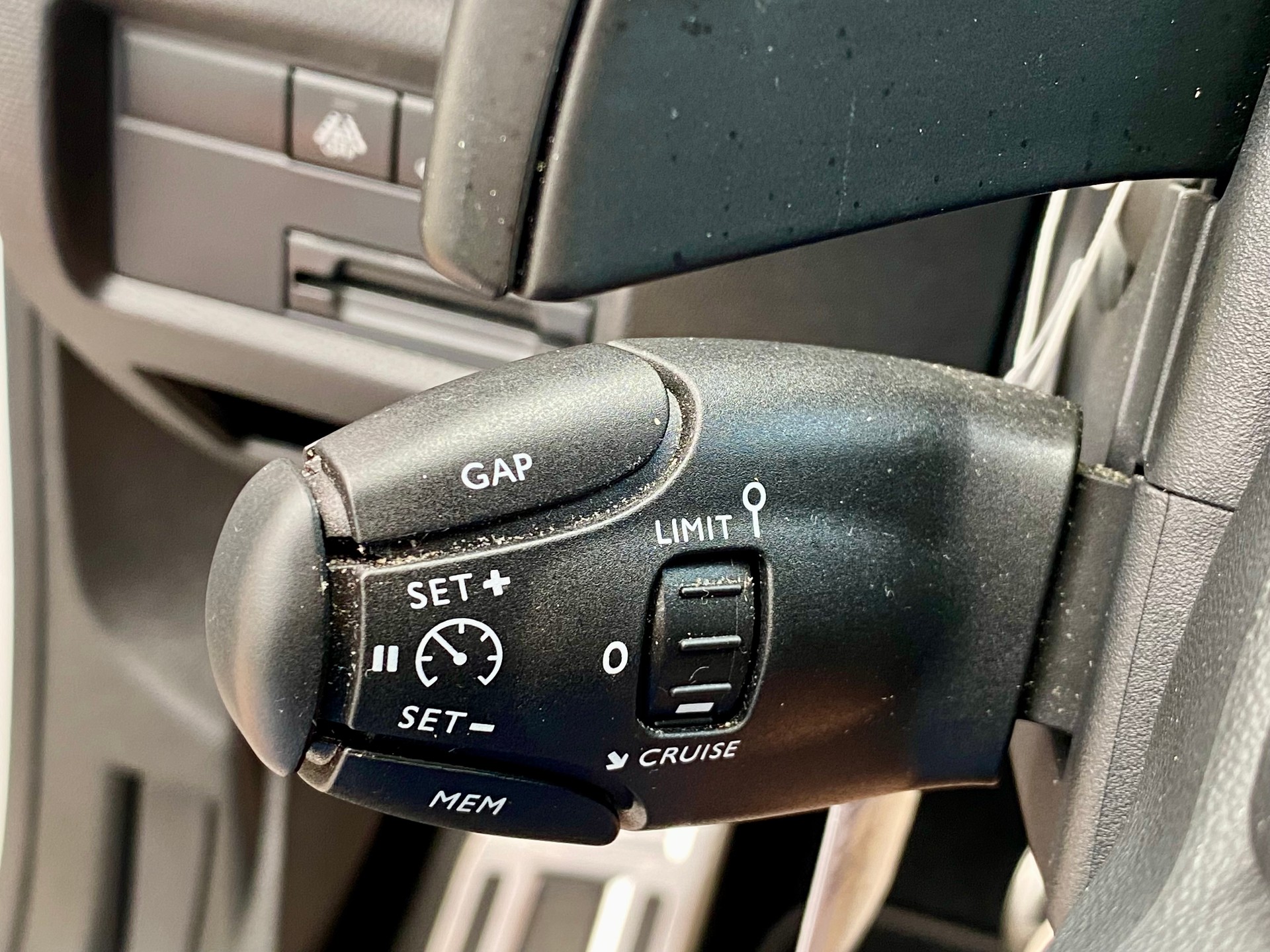 CITROEN C5 Aircross 2.0 BlueHD Shine EAT8-image-11