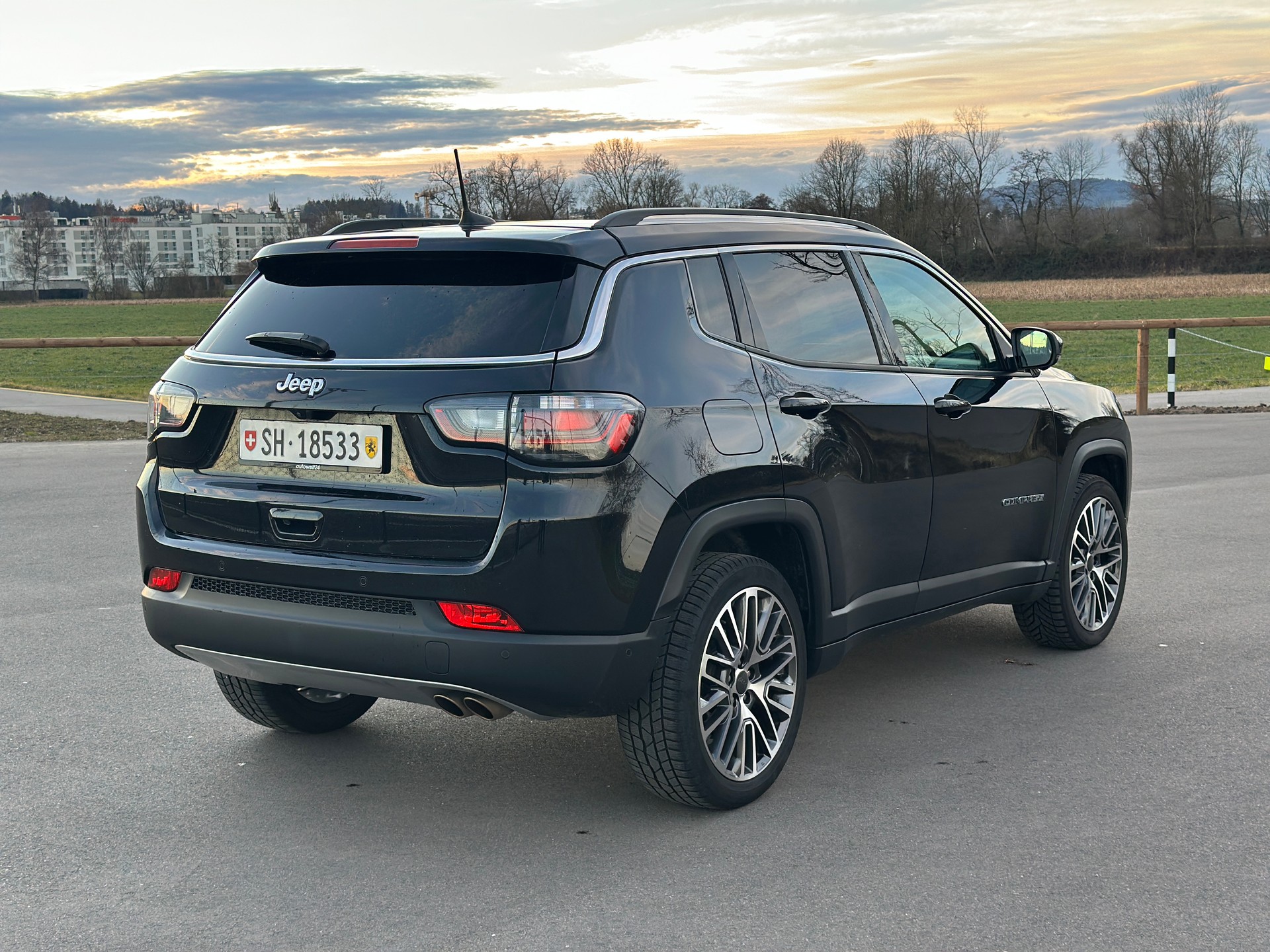 JEEP Compass 4x2 1.3 Limited DKG-image-3