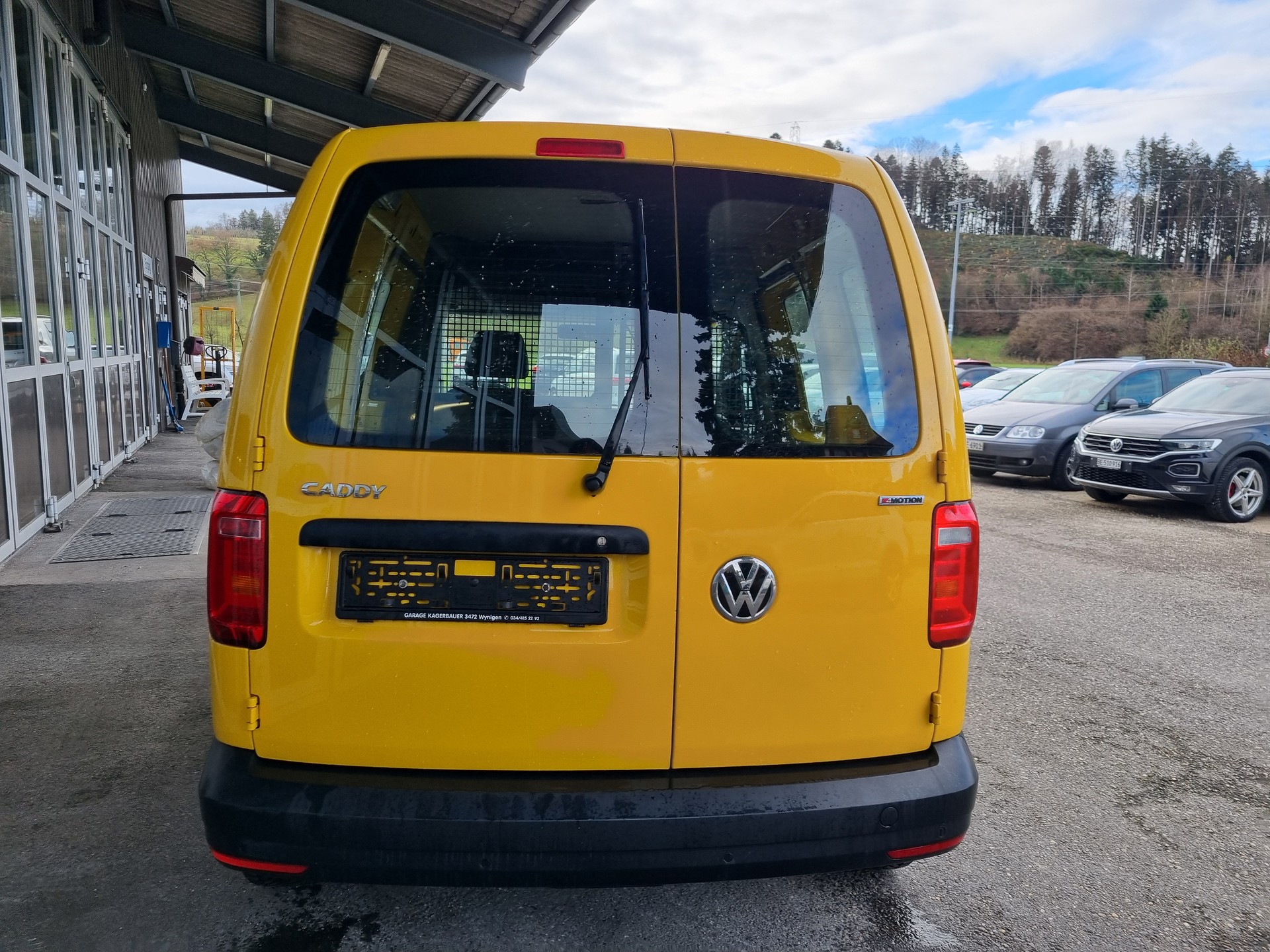 VW Caddy 2.0TDI BlueMotion Technology-image-4
