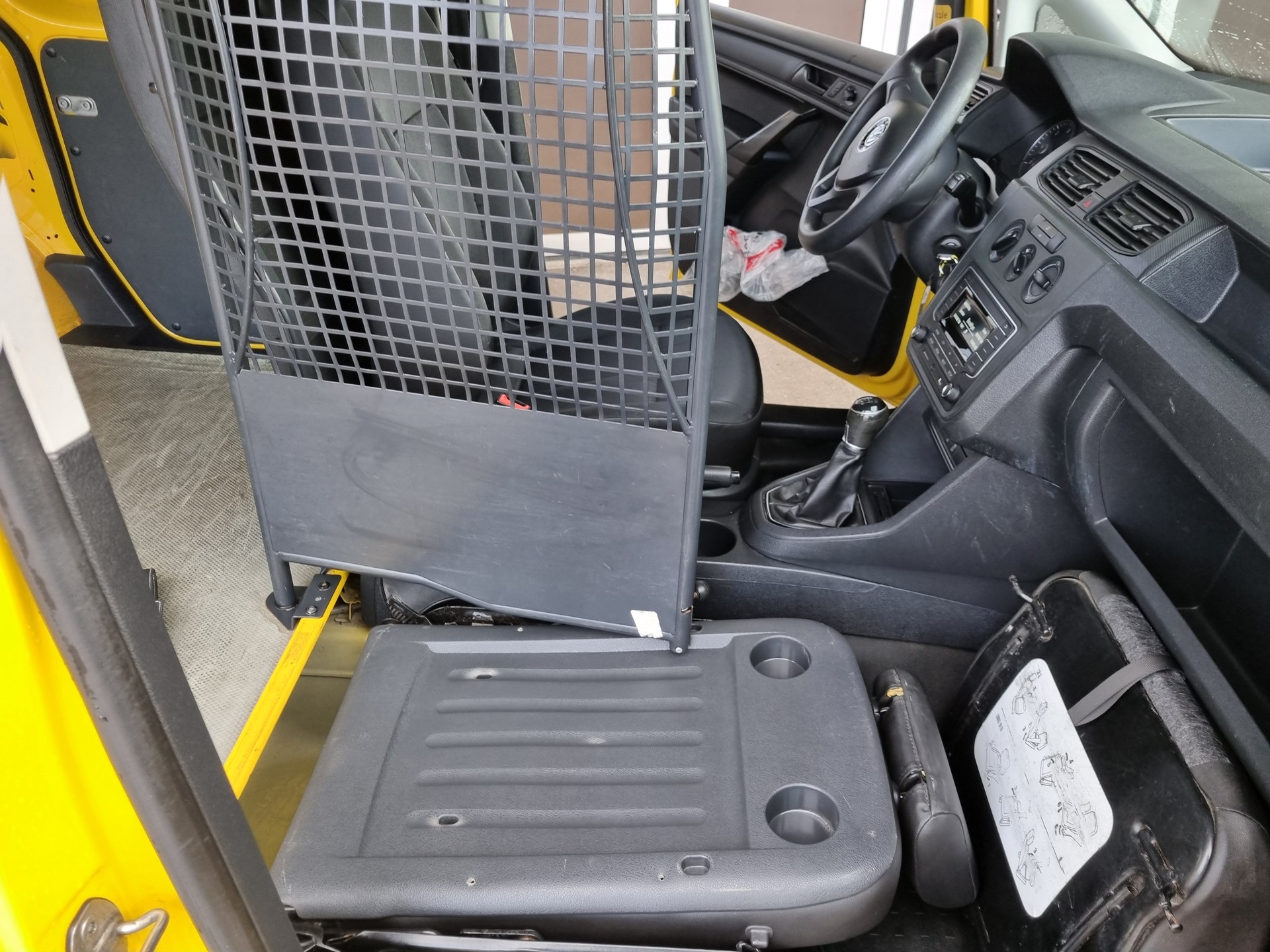 VW Caddy 2.0TDI BlueMotion Technology-image-10