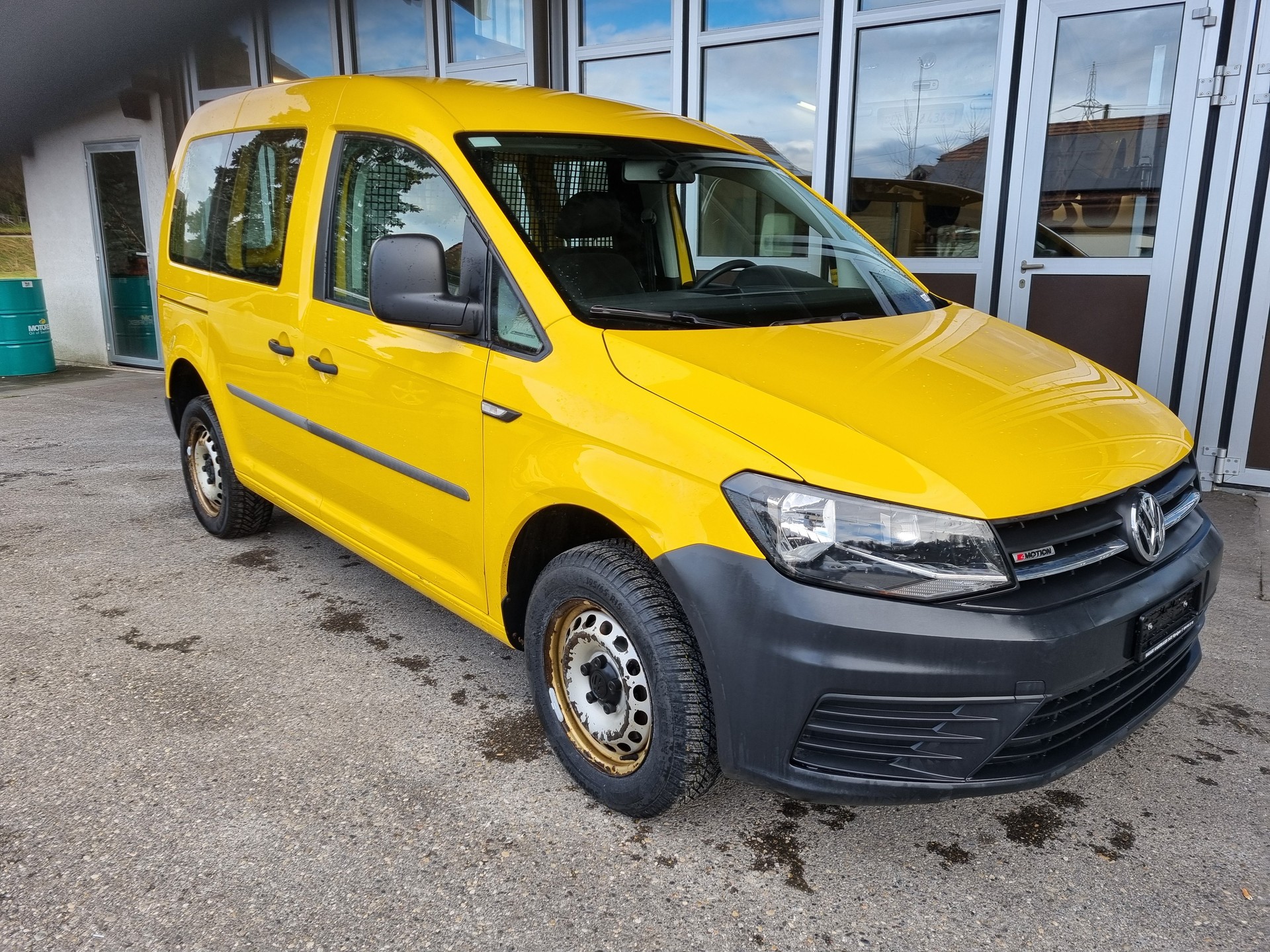VW Caddy 2.0TDI BlueMotion Technology-showroom-element-1