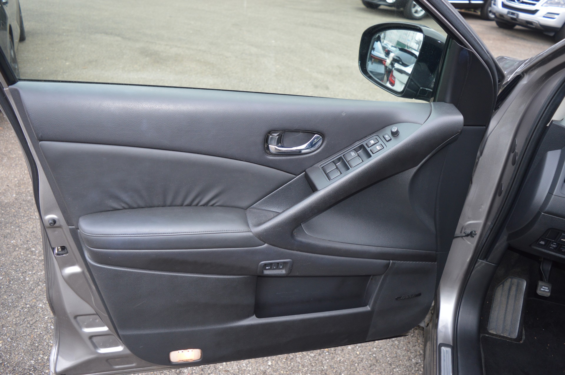 NISSAN Murano 2.5 dCi Executive Automatic-image-13