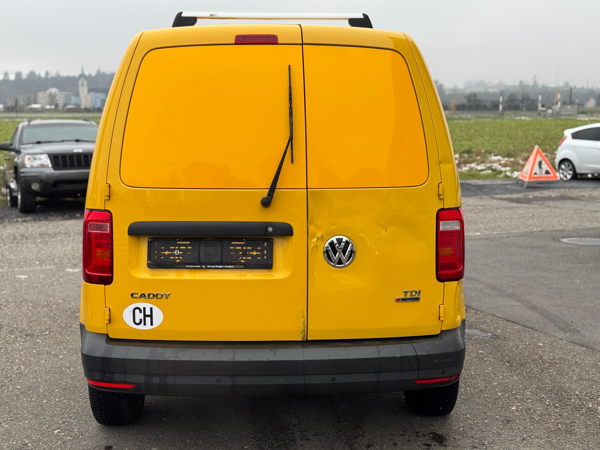 VW Caddy 2.0TDI BlueMotion Technology 4m-image-4