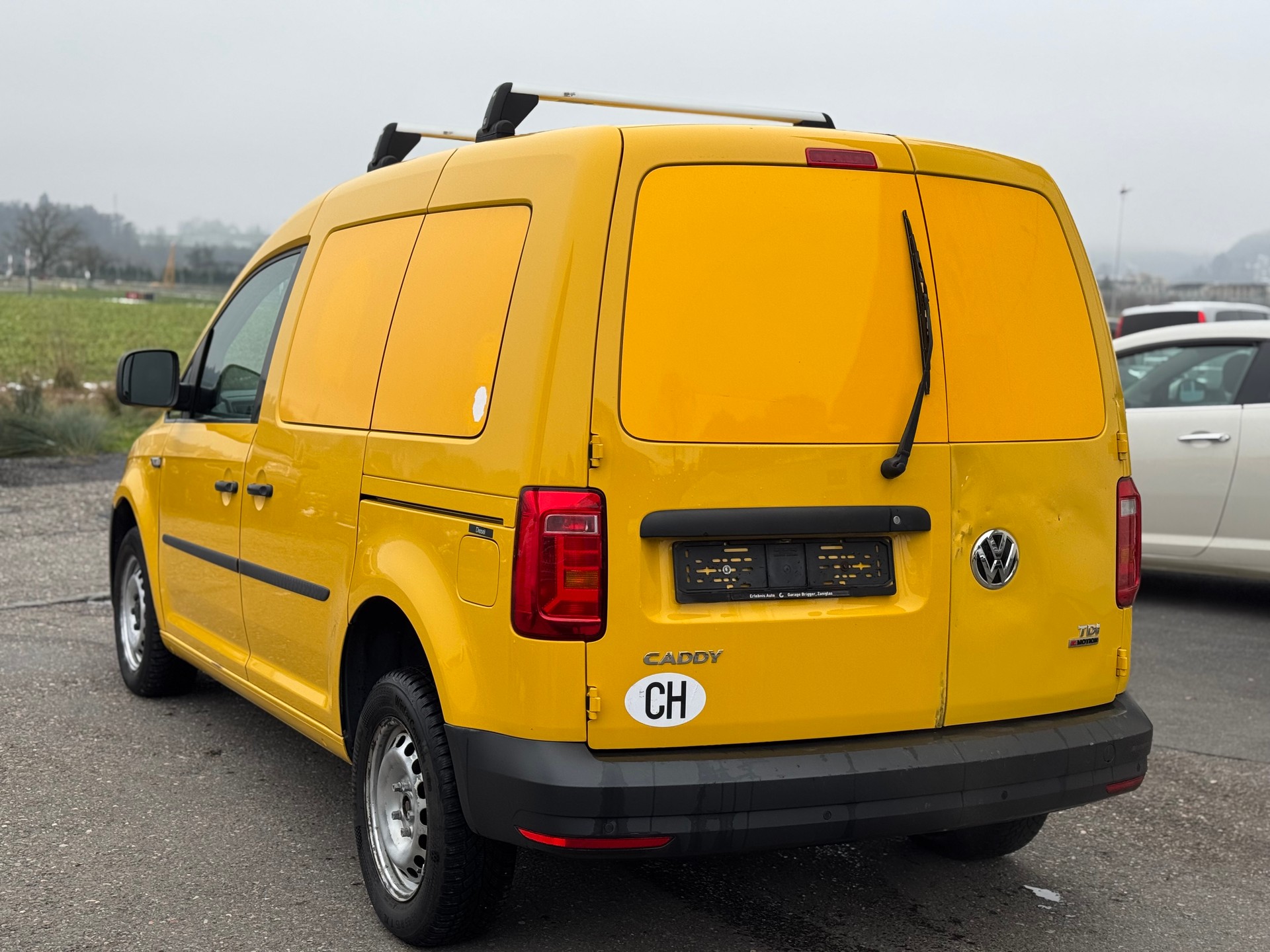 VW Caddy 2.0TDI BlueMotion Technology 4m-image-3