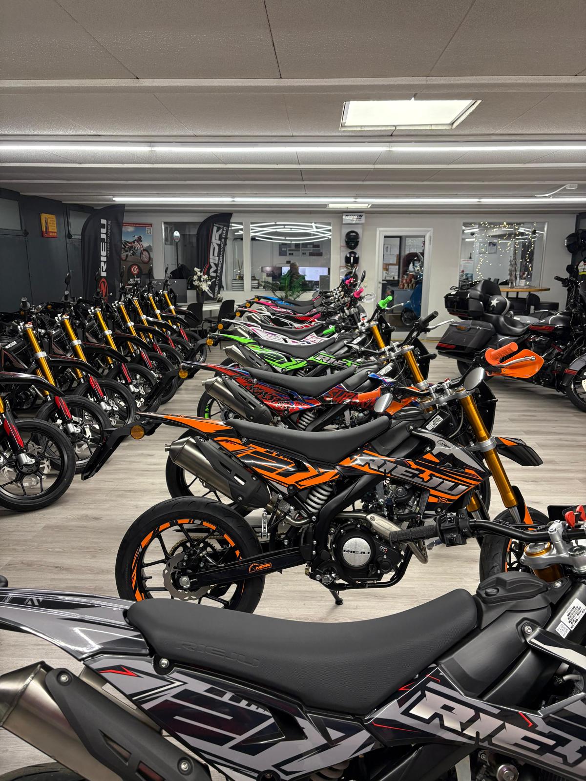 RIEJU 125 EU-showroom-element-1