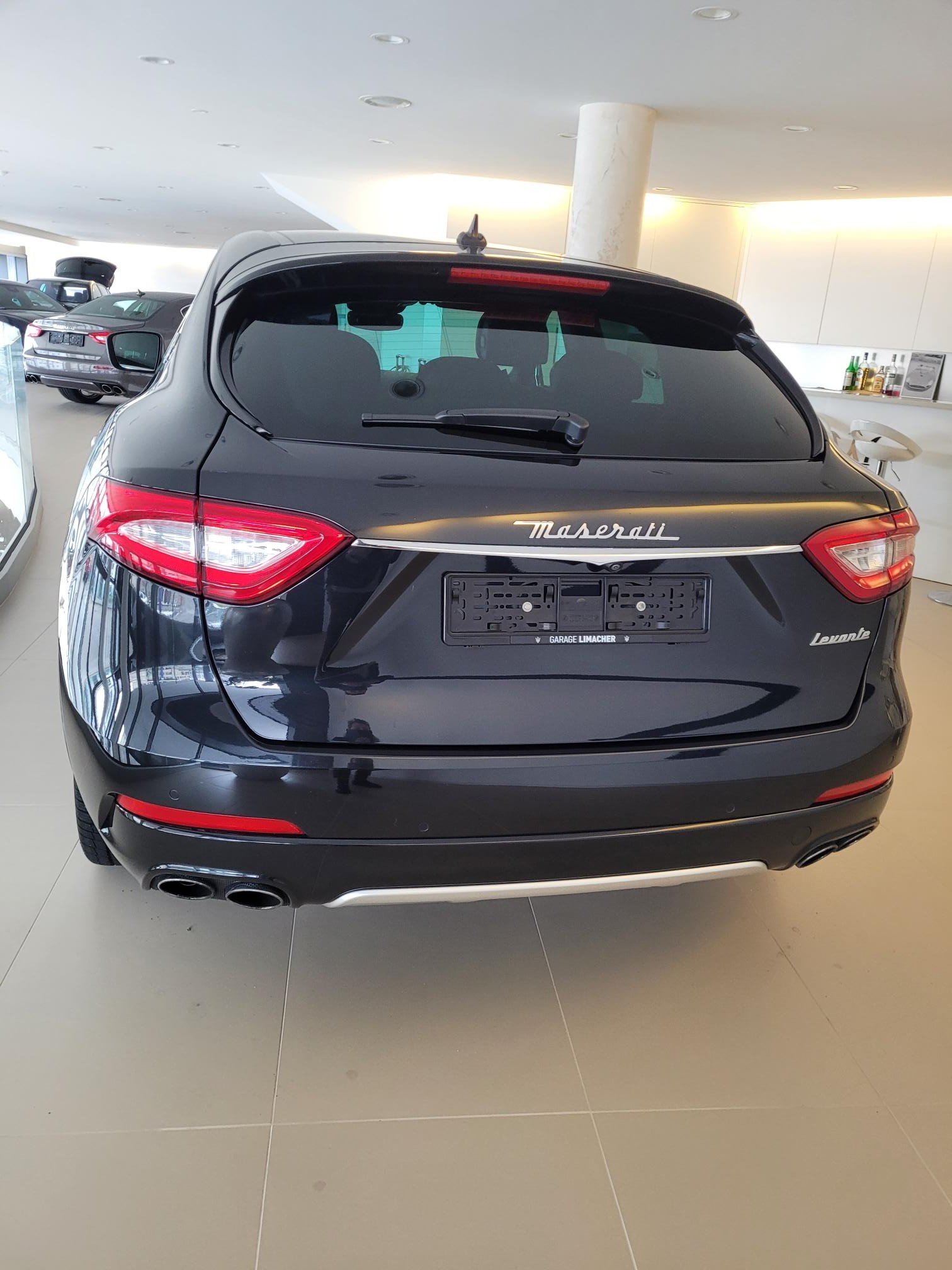 MASERATI Levante D 3.0 V6 Automatica-image-1