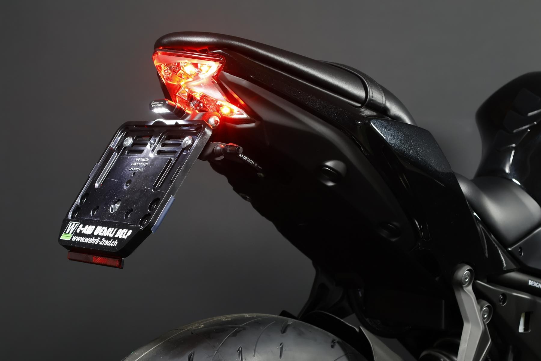 KAWASAKI Ninja 650 (50/35 KW) *Black Edition* Level 3-image-9