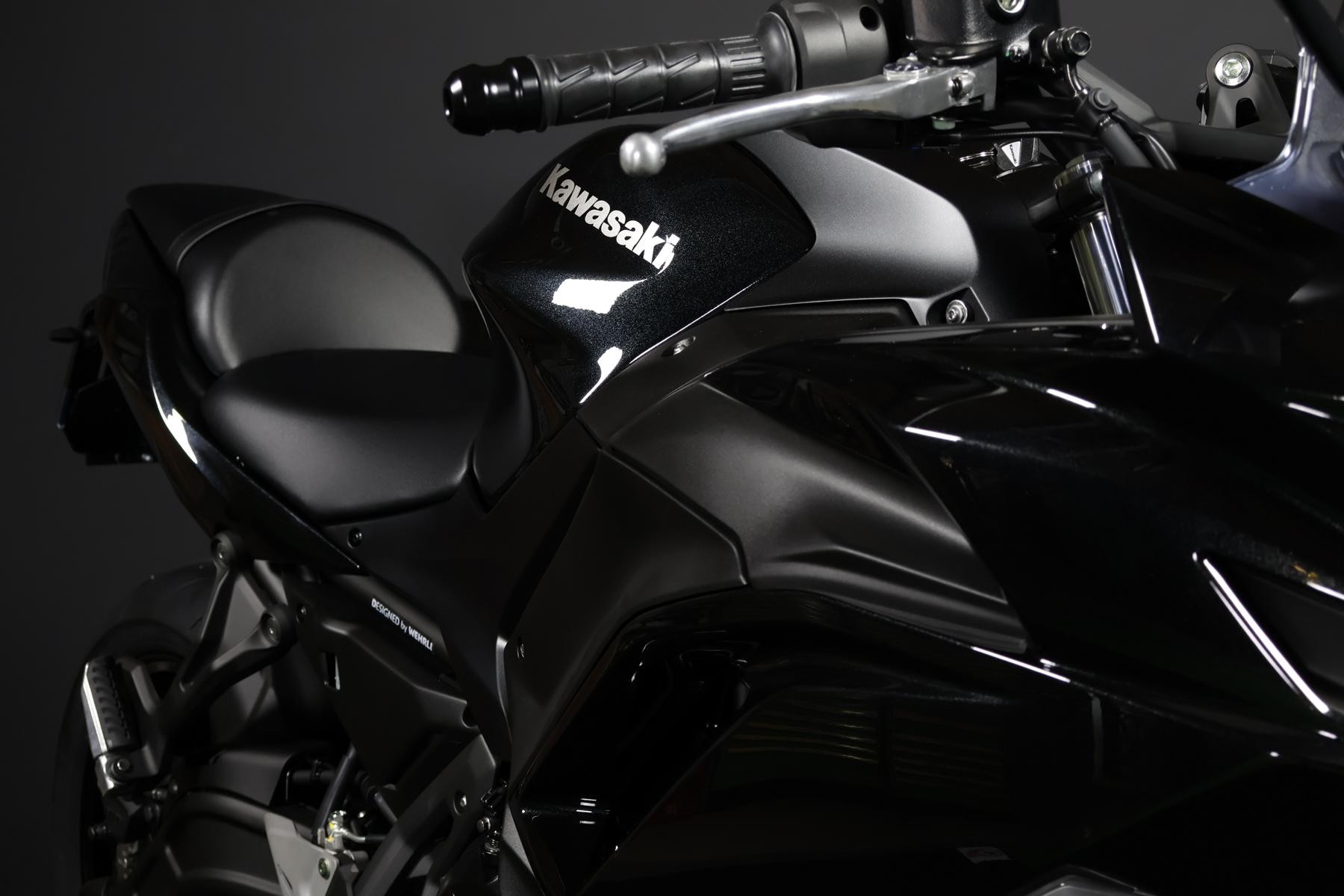 KAWASAKI Ninja 650 (50/35 KW) *Black Edition* Level 3-image-4
