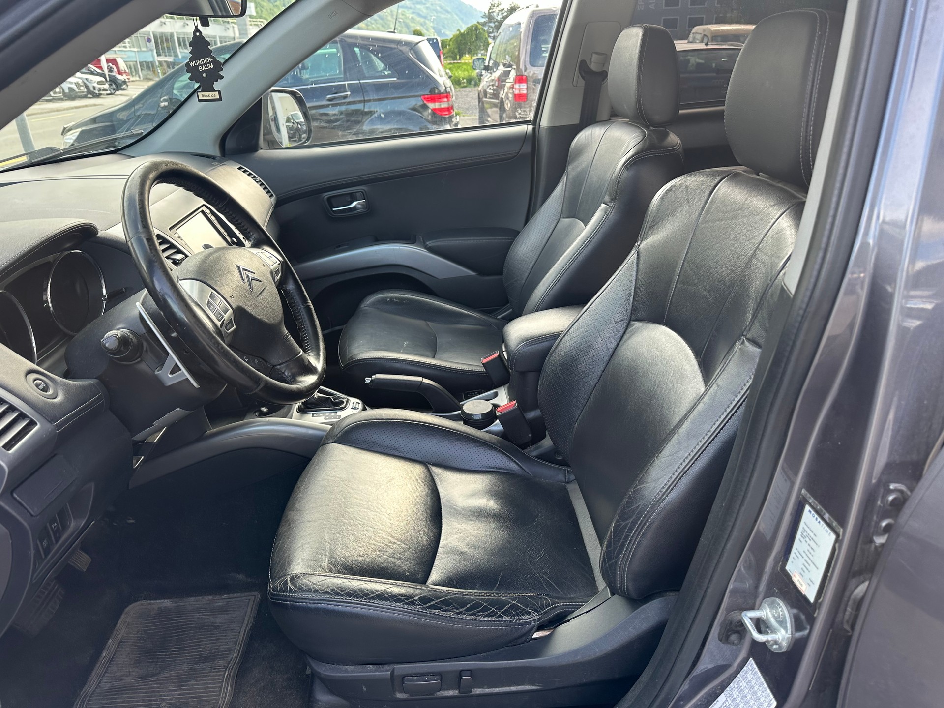 CITROEN C-Crosser 2.2 HDi Exclusive DCS6-image-8