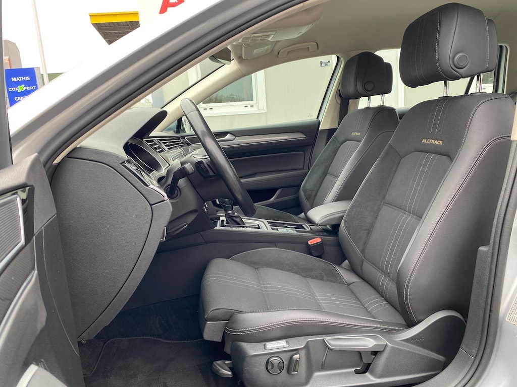VW Passat Alltrack 2.0 TDI BMT 4Motion DSG-image-6
