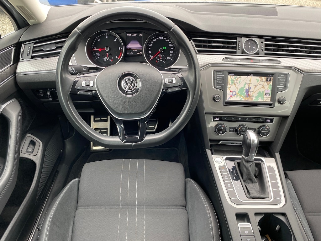 VW Passat Alltrack 2.0 TDI BMT 4Motion DSG-image-9