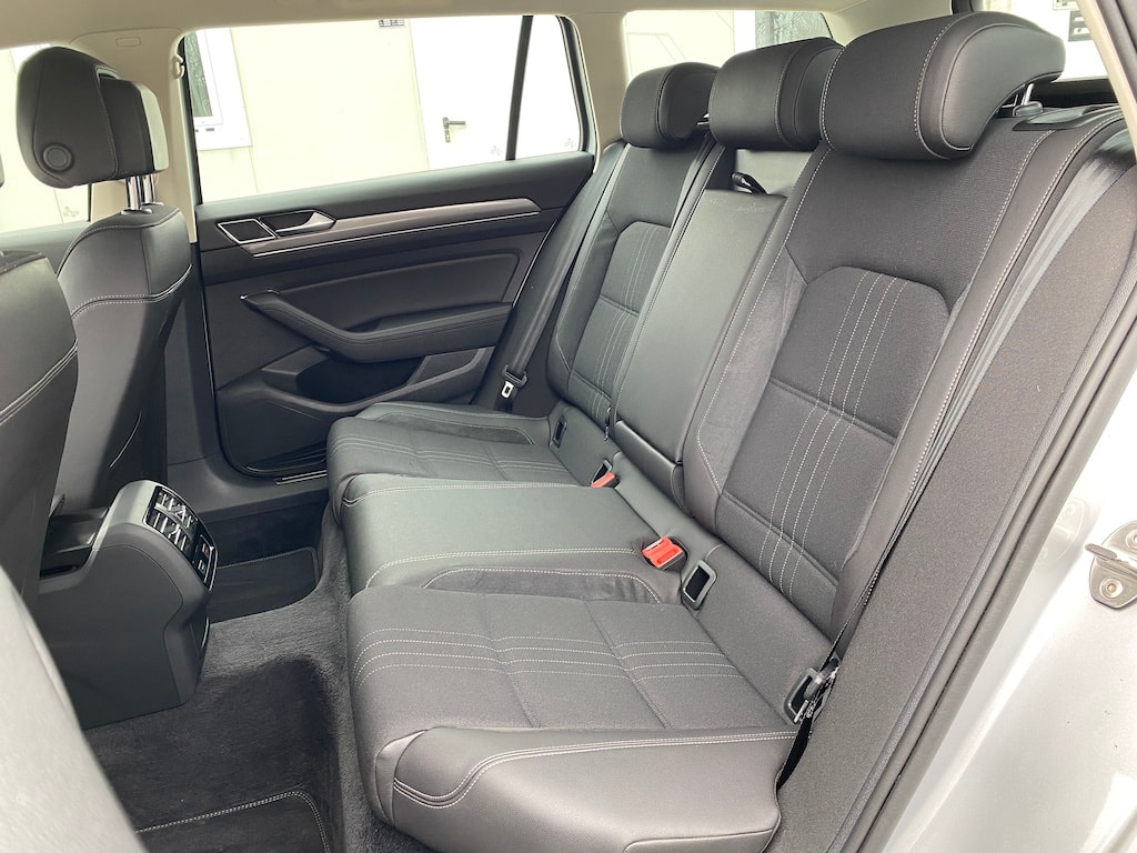 VW Passat Alltrack 2.0 TDI BMT 4Motion DSG-image-12