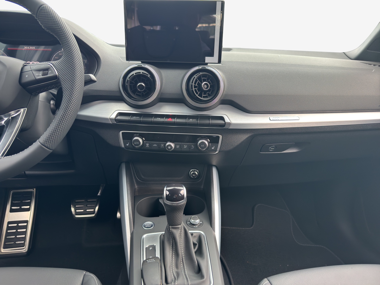 AUDI Q2 35 TFSI S line S-tronic-image-10