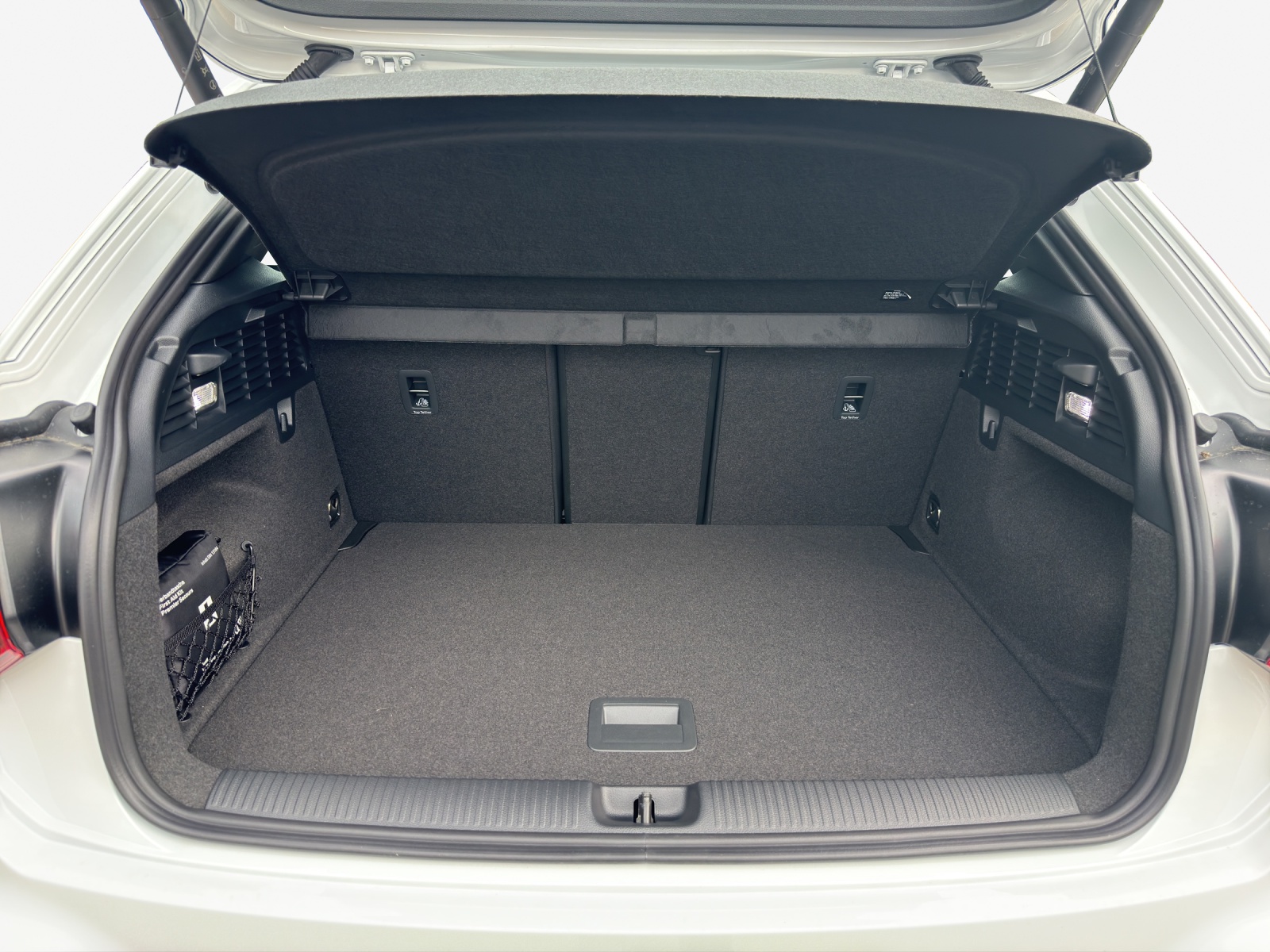AUDI Q2 35 TFSI S line S-tronic-image-12