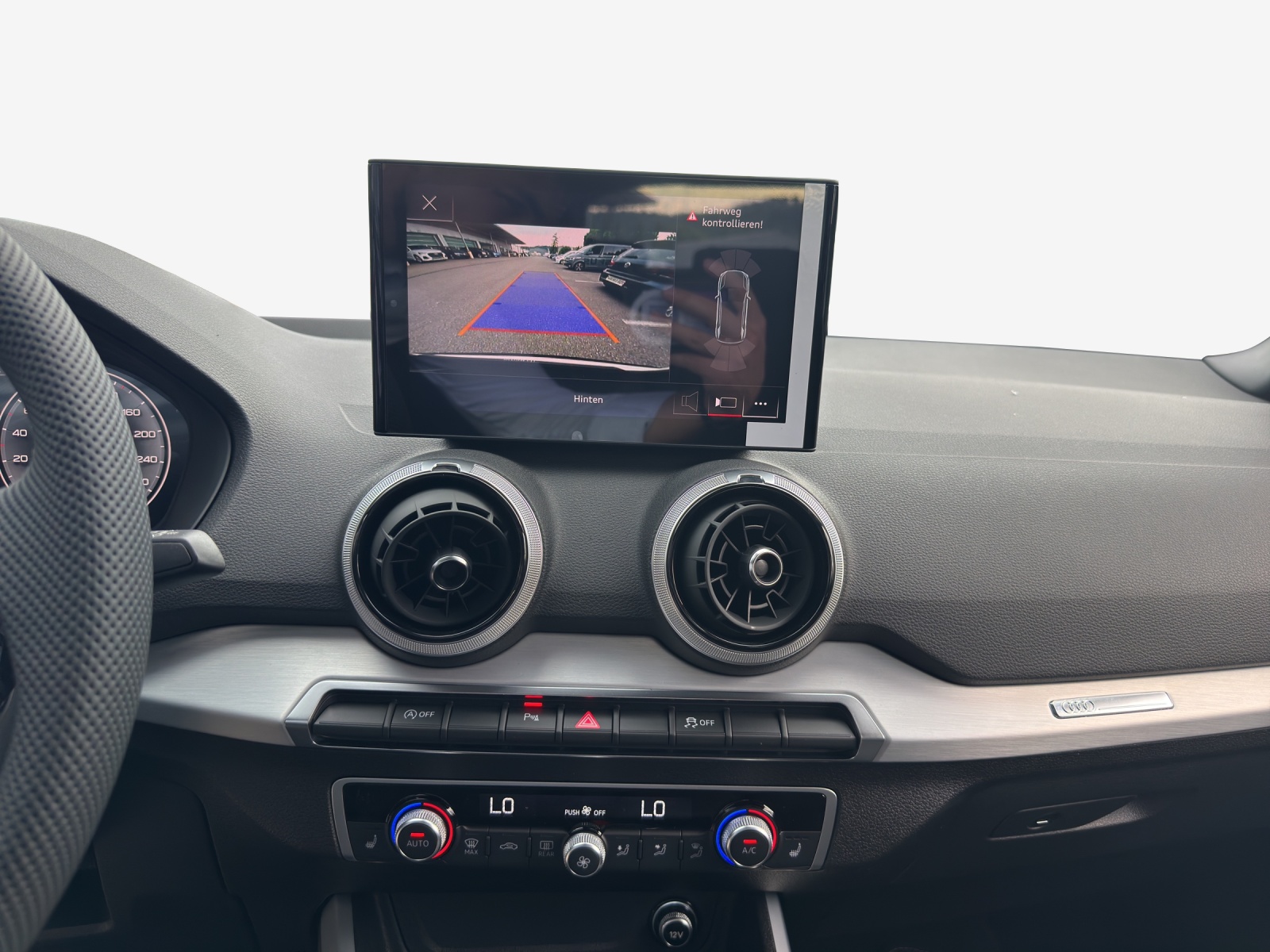 AUDI Q2 35 TFSI S line S-tronic-image-14