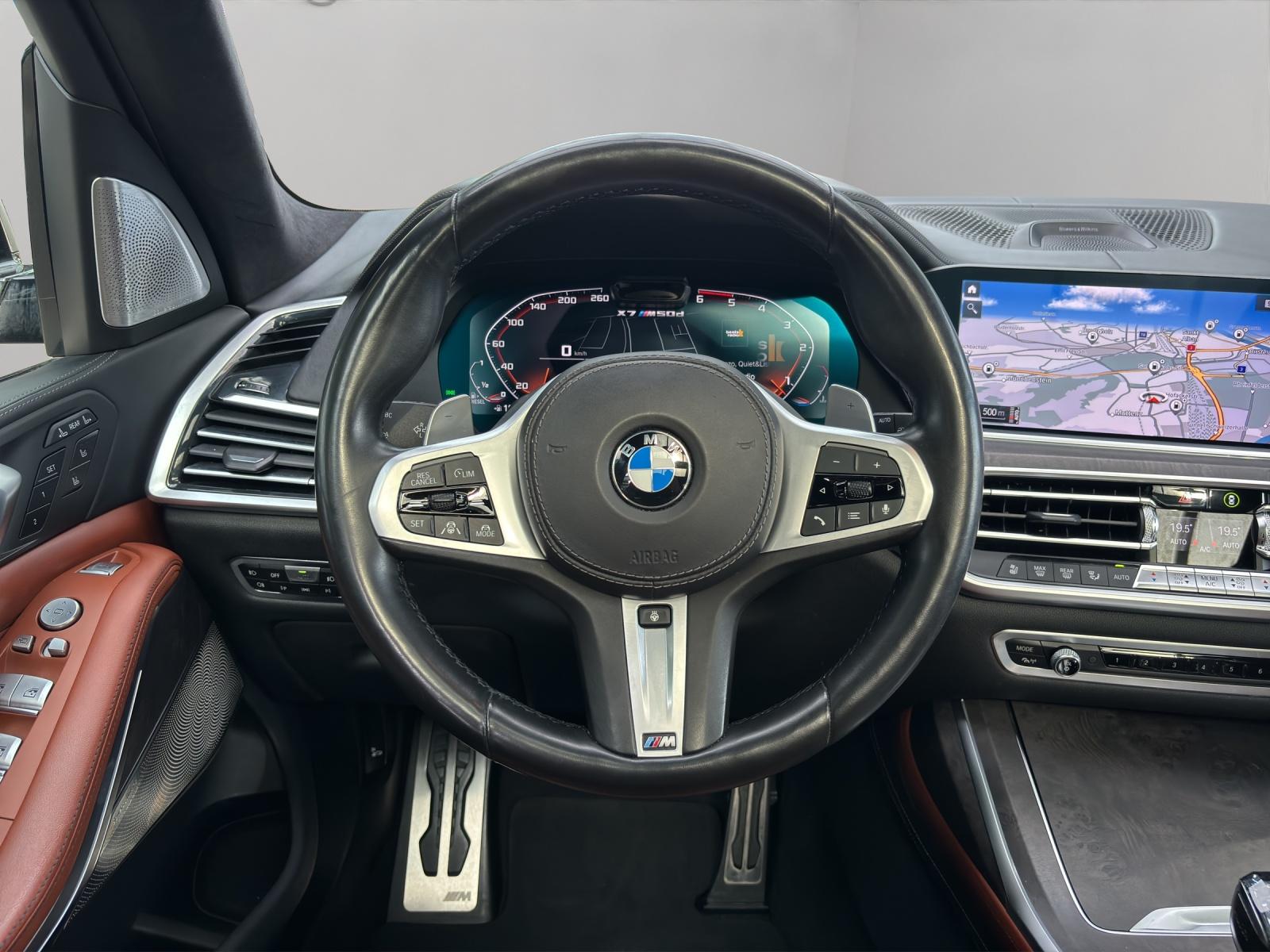 BMW X7 M50d-image-5