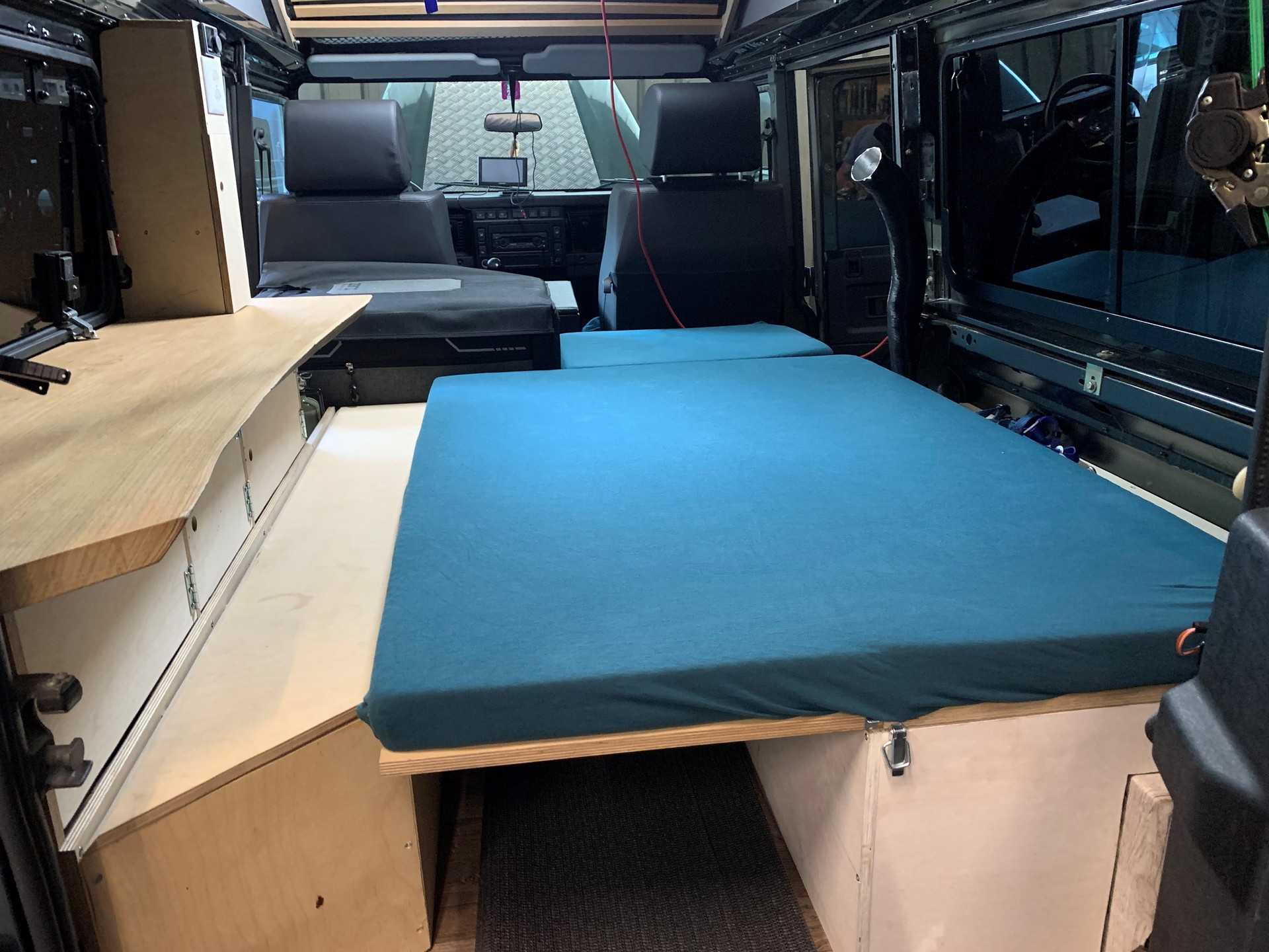 LAND ROVER Defender 110 SW 2.5 Td5-image-3