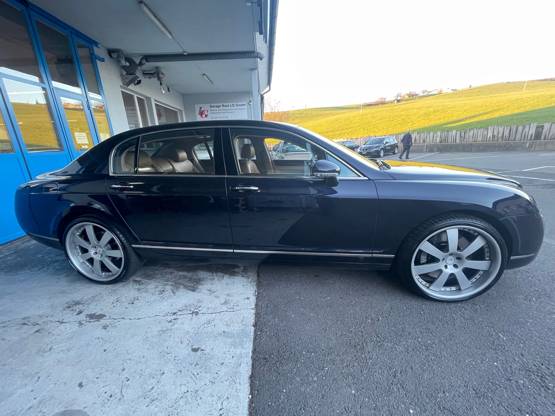 BENTLEY Flying Spur 6.0-image-3
