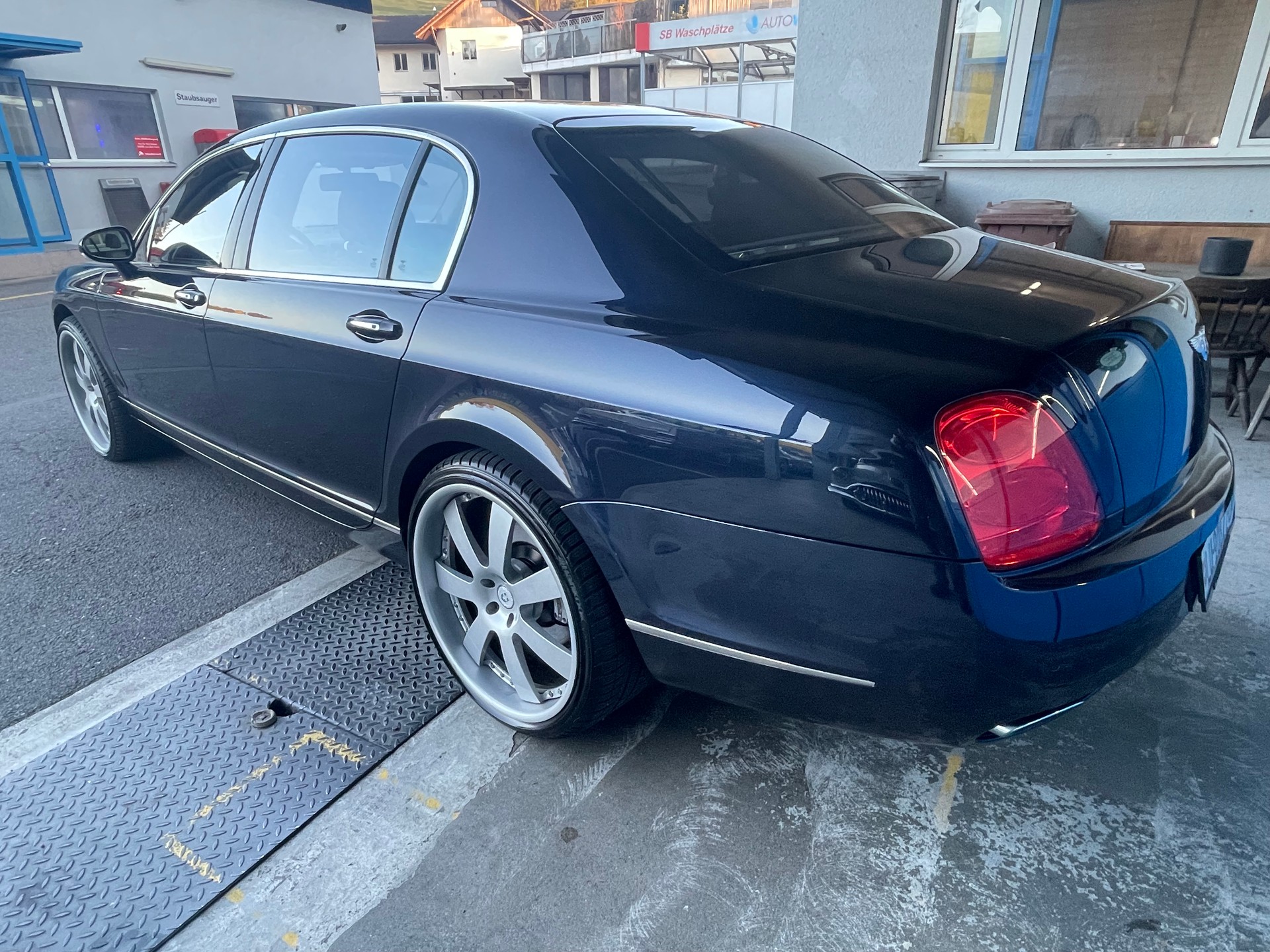 BENTLEY Flying Spur 6.0-image-5
