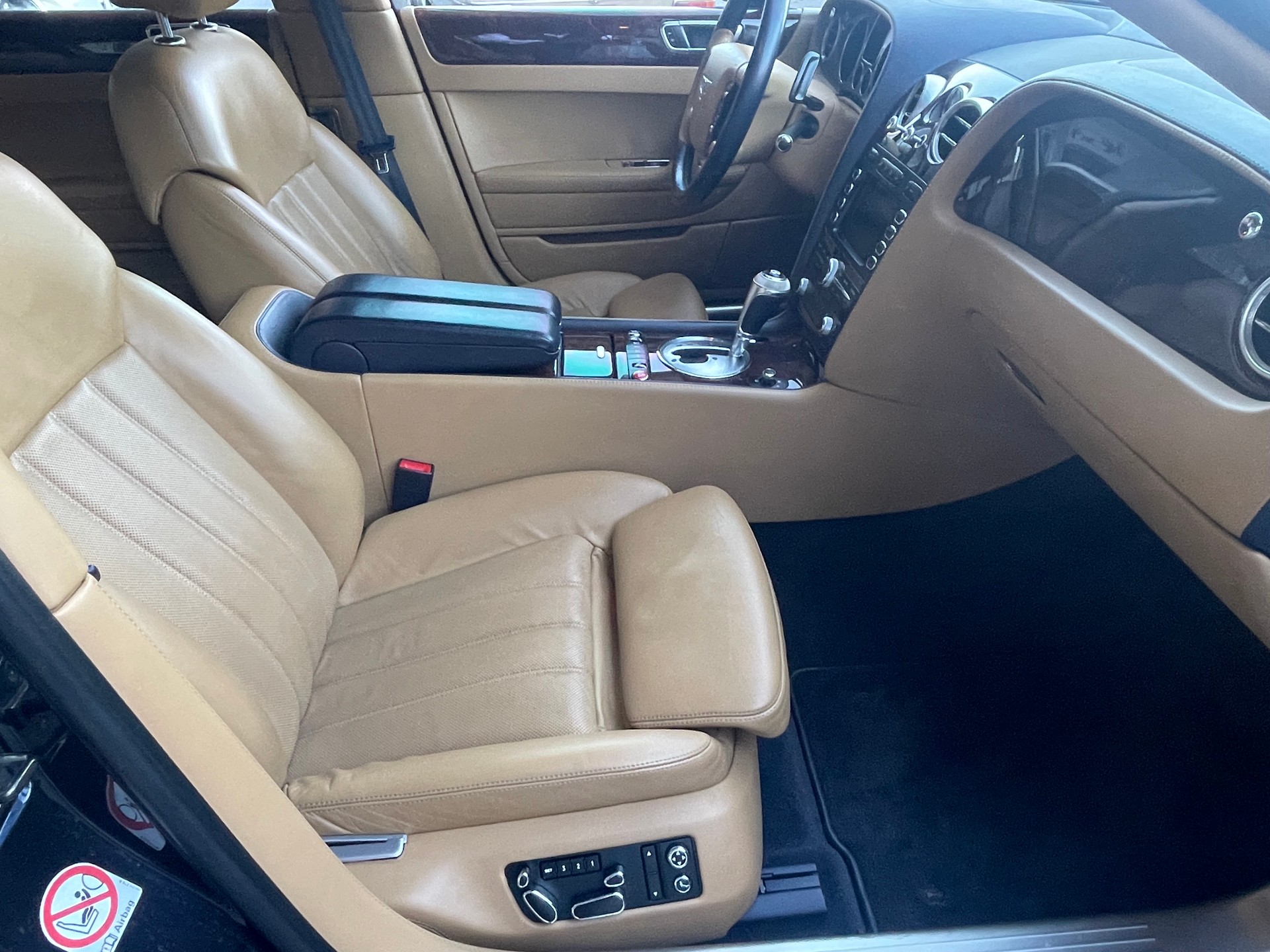 BENTLEY Flying Spur 6.0-image-9