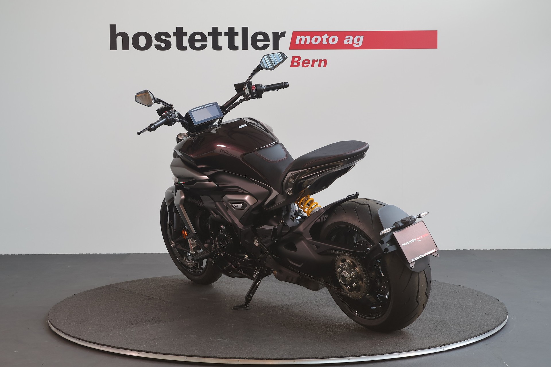 DUCATI X Diavel V4-showroom-element-3