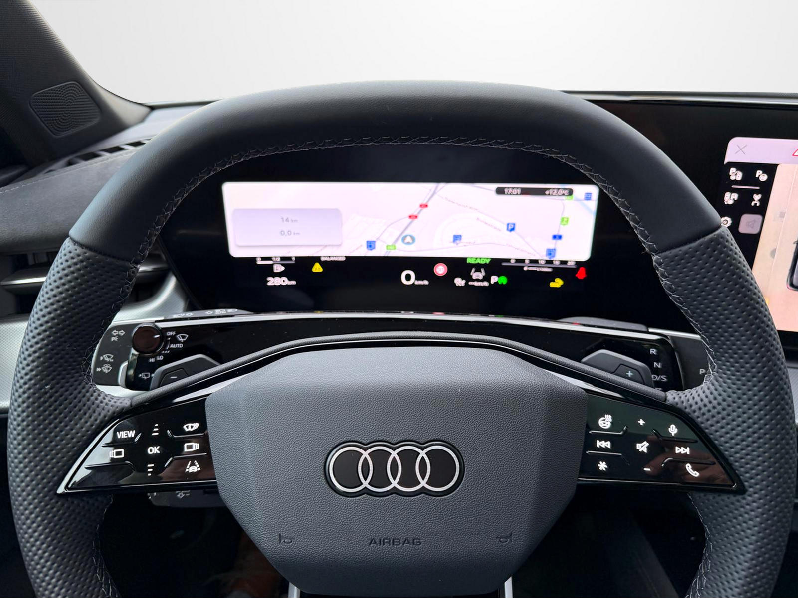 AUDI Q3 SUV TFSI quattro 195 kW S tronic-image-5