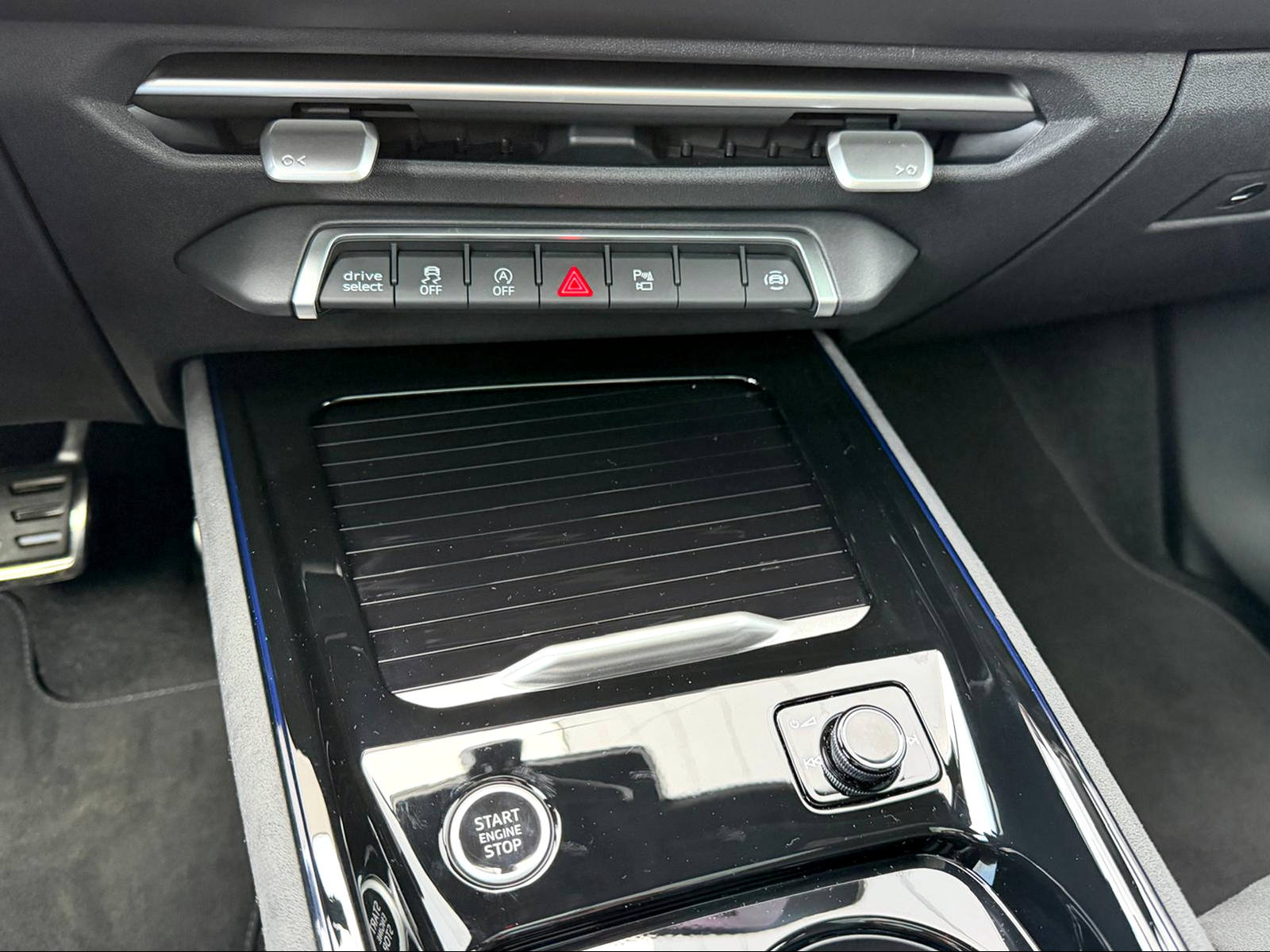 AUDI Q3 SUV TFSI quattro 195 kW S tronic-image-11