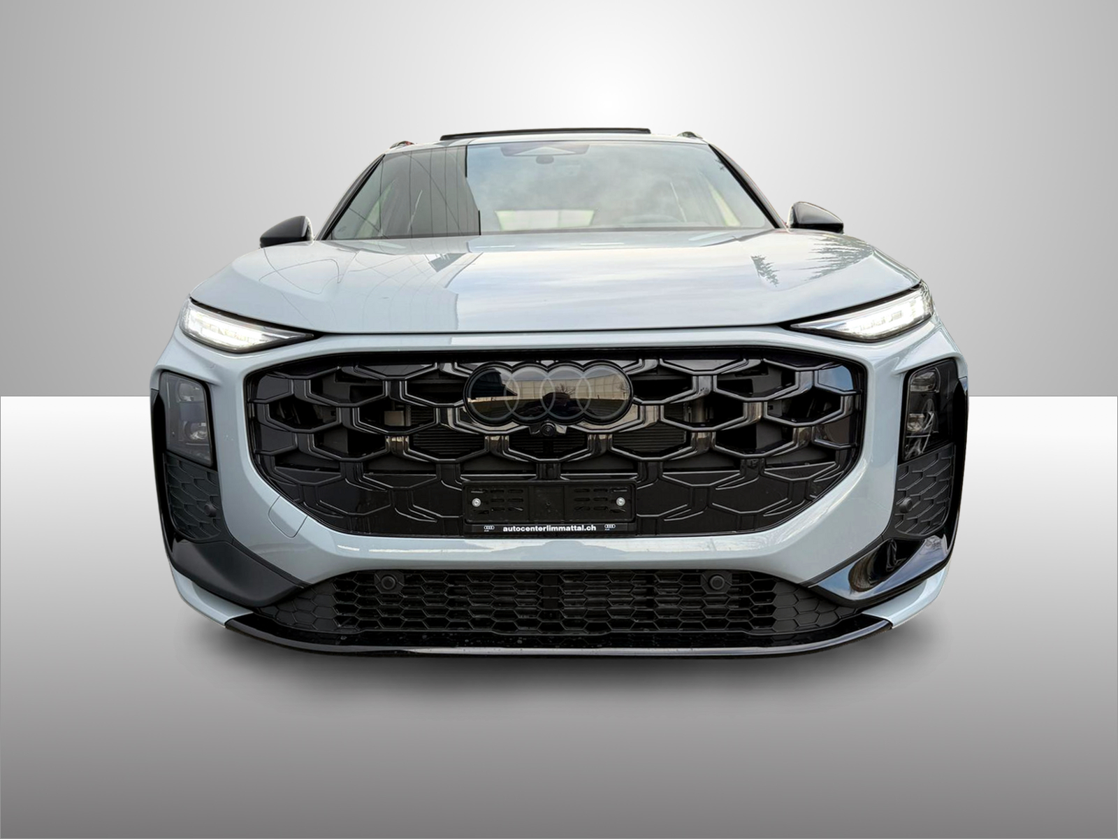 AUDI Q3 SUV TFSI quattro 195 kW S tronic-image-1