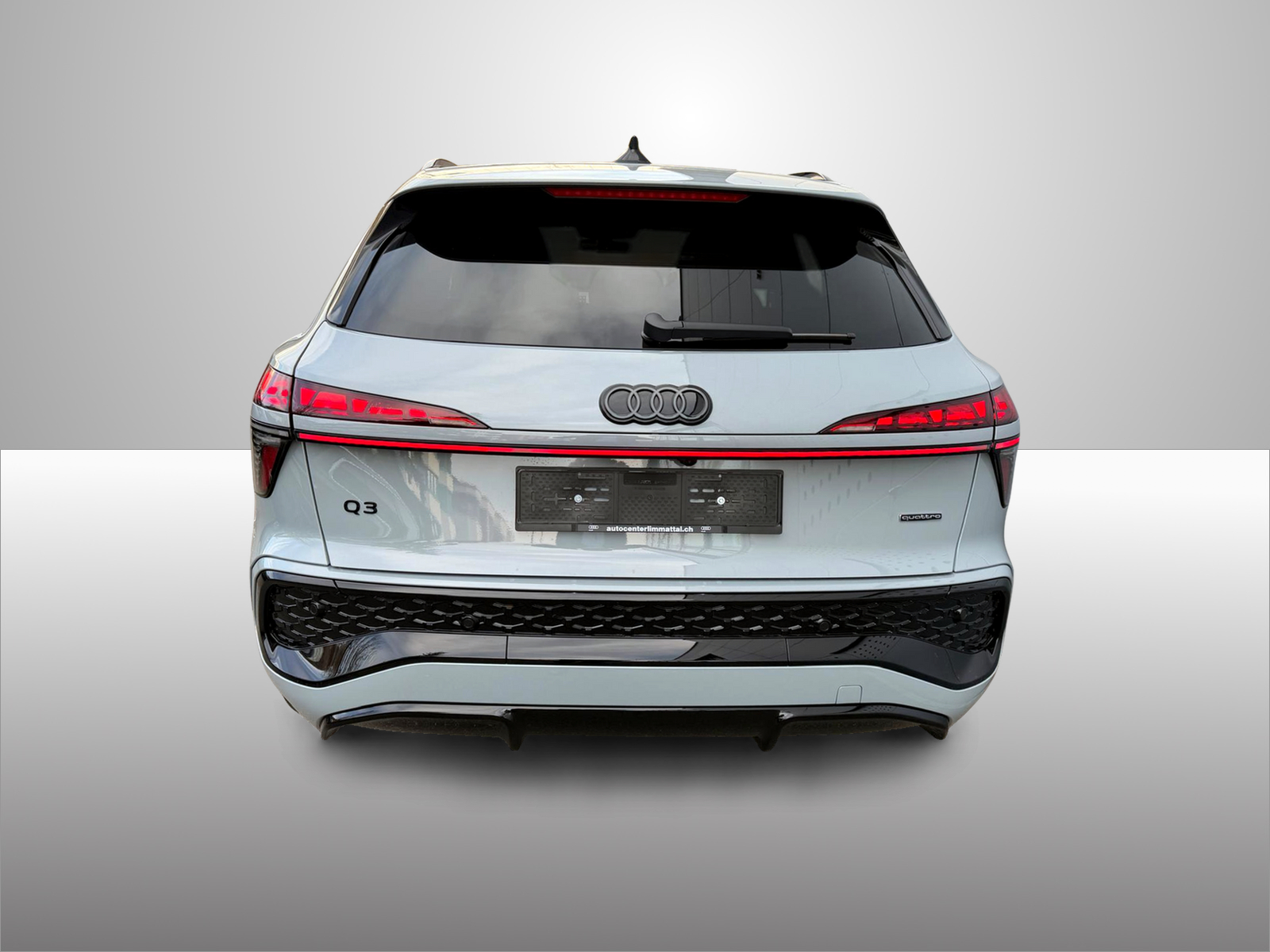 AUDI Q3 SUV TFSI quattro 195 kW S tronic-image-13
