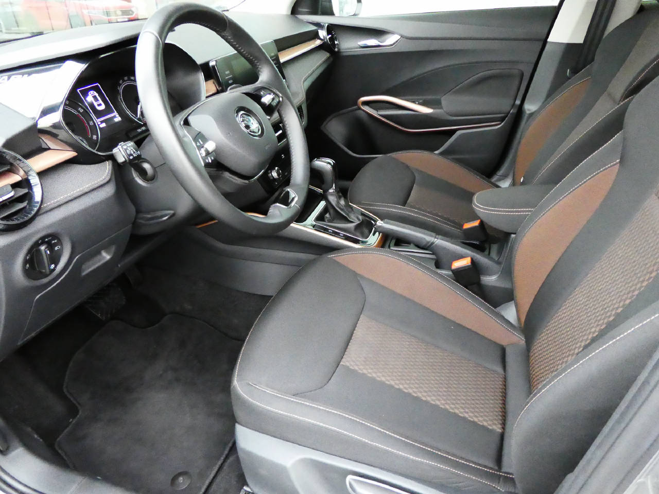 SKODA Fabia 1.0 TSI Style DSG-image-8