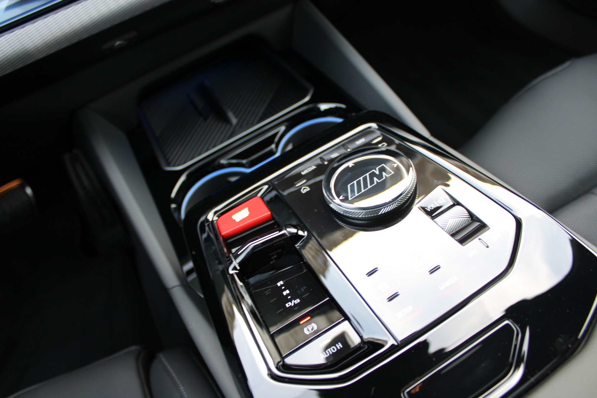 BMW M5 xDrive Touring-image-18