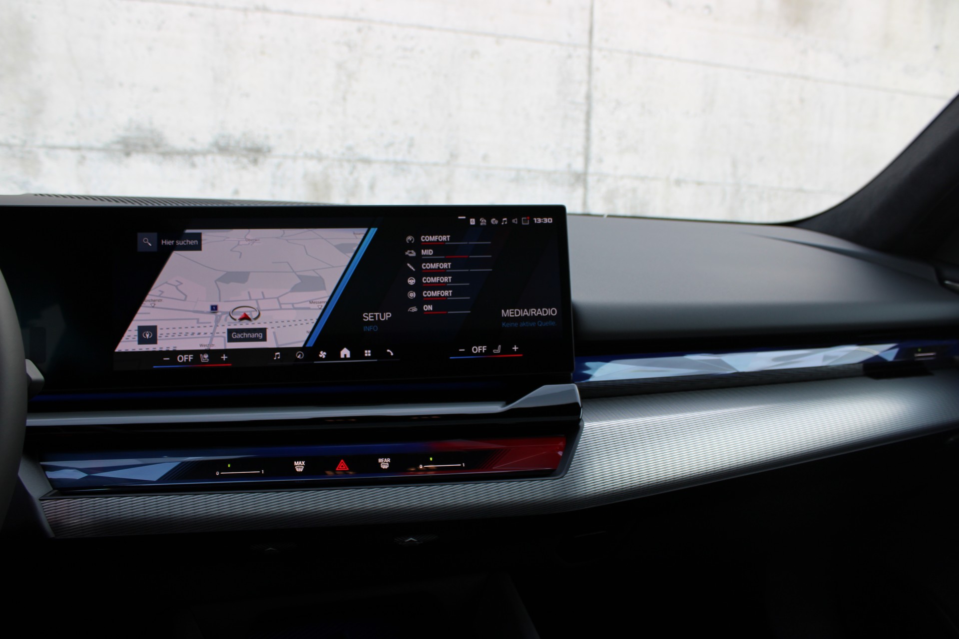 BMW M5 xDrive Touring-image-17