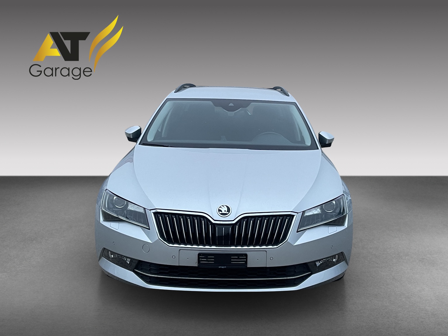 SKODA Superb Combi 2.0 TDi Ambition 4x4 DSG-image-1