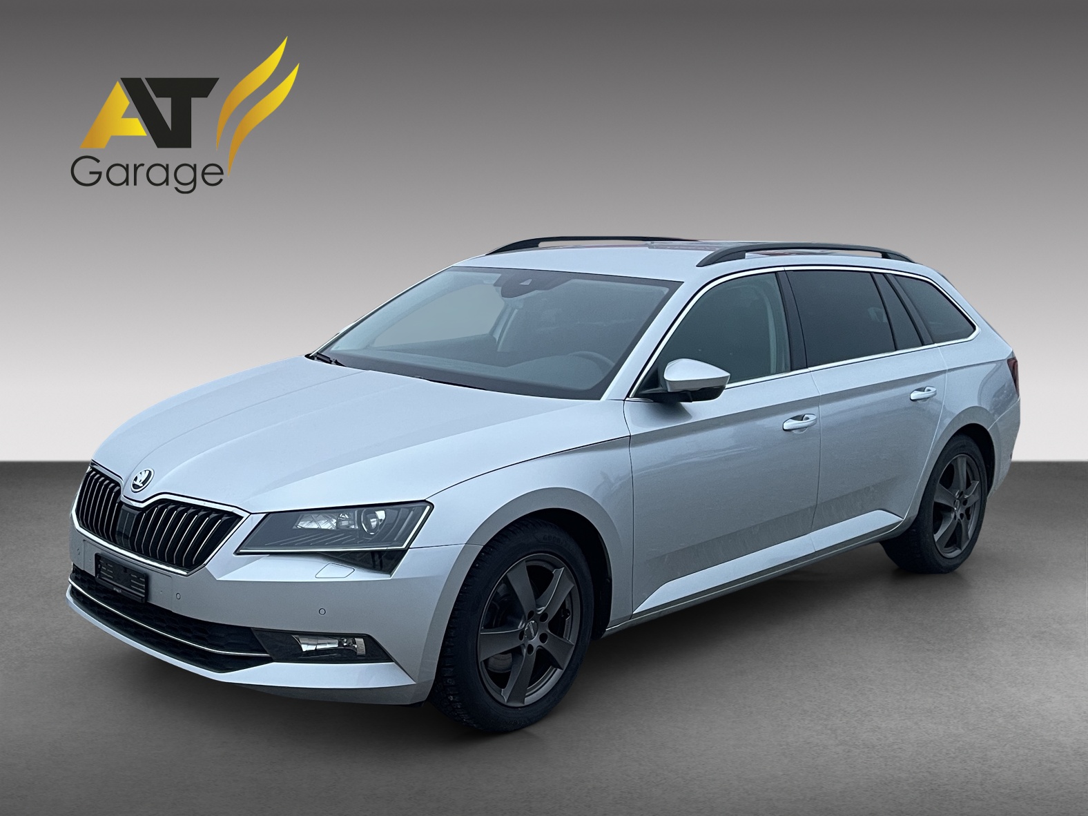 SKODA Superb Combi 2.0 TDi Ambition 4x4 DSG-image-0