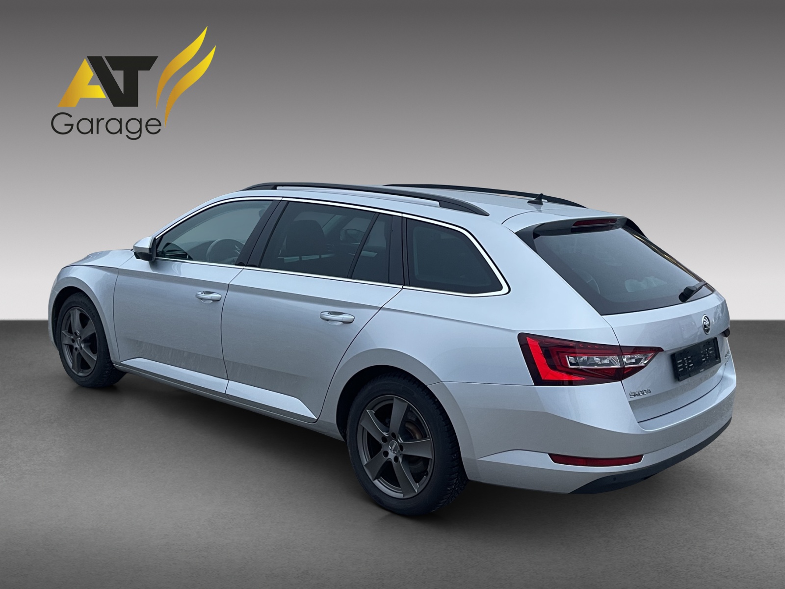 SKODA Superb Combi 2.0 TDi Ambition 4x4 DSG-image-3