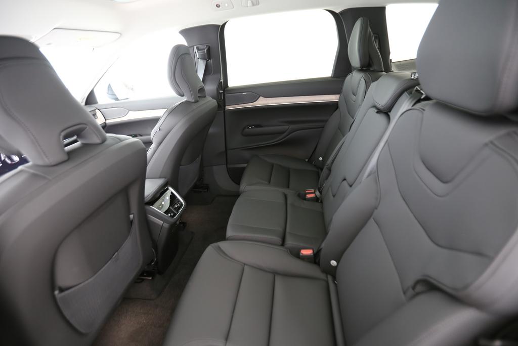 VOLVO EX90 Twin Ultra AWD-image-4