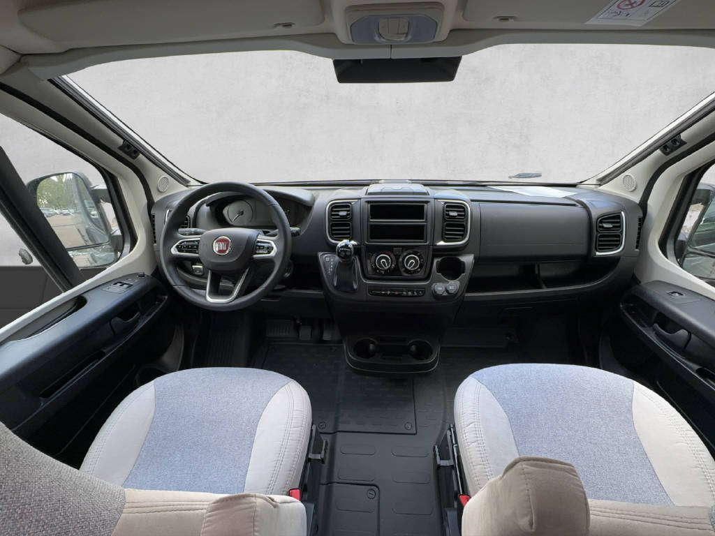 LMC Innovan 600 mit Aufstelldach-image-7