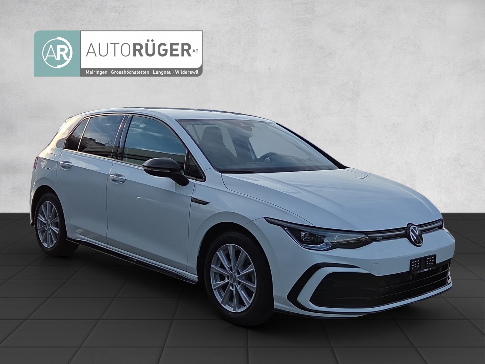 VW Golf 1.5 eTSI mHEV ACT R-Line 75 Edition DSG-image-7